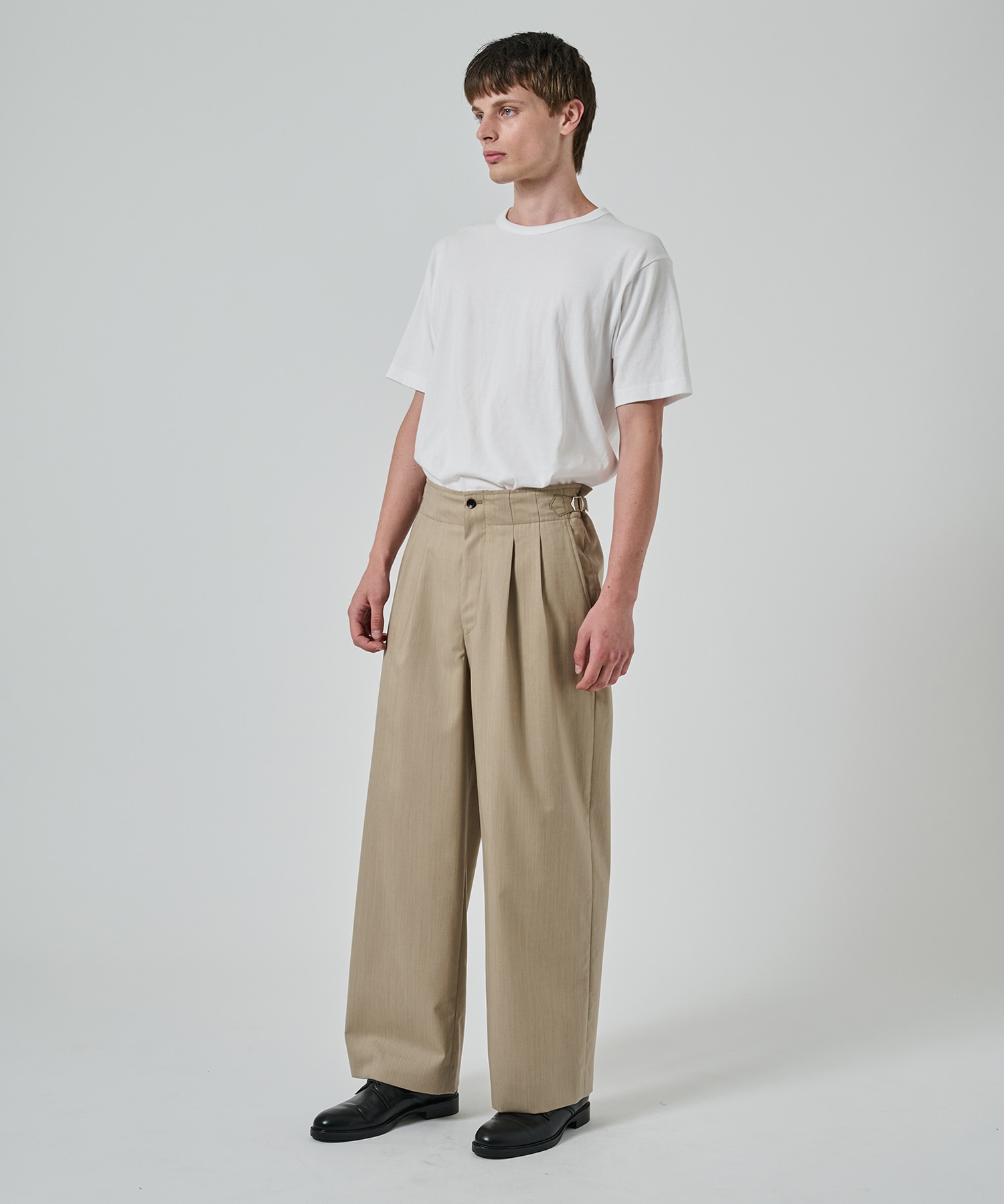 TWO TUCK MILITARY TROUSERS MARKAWARE/marka