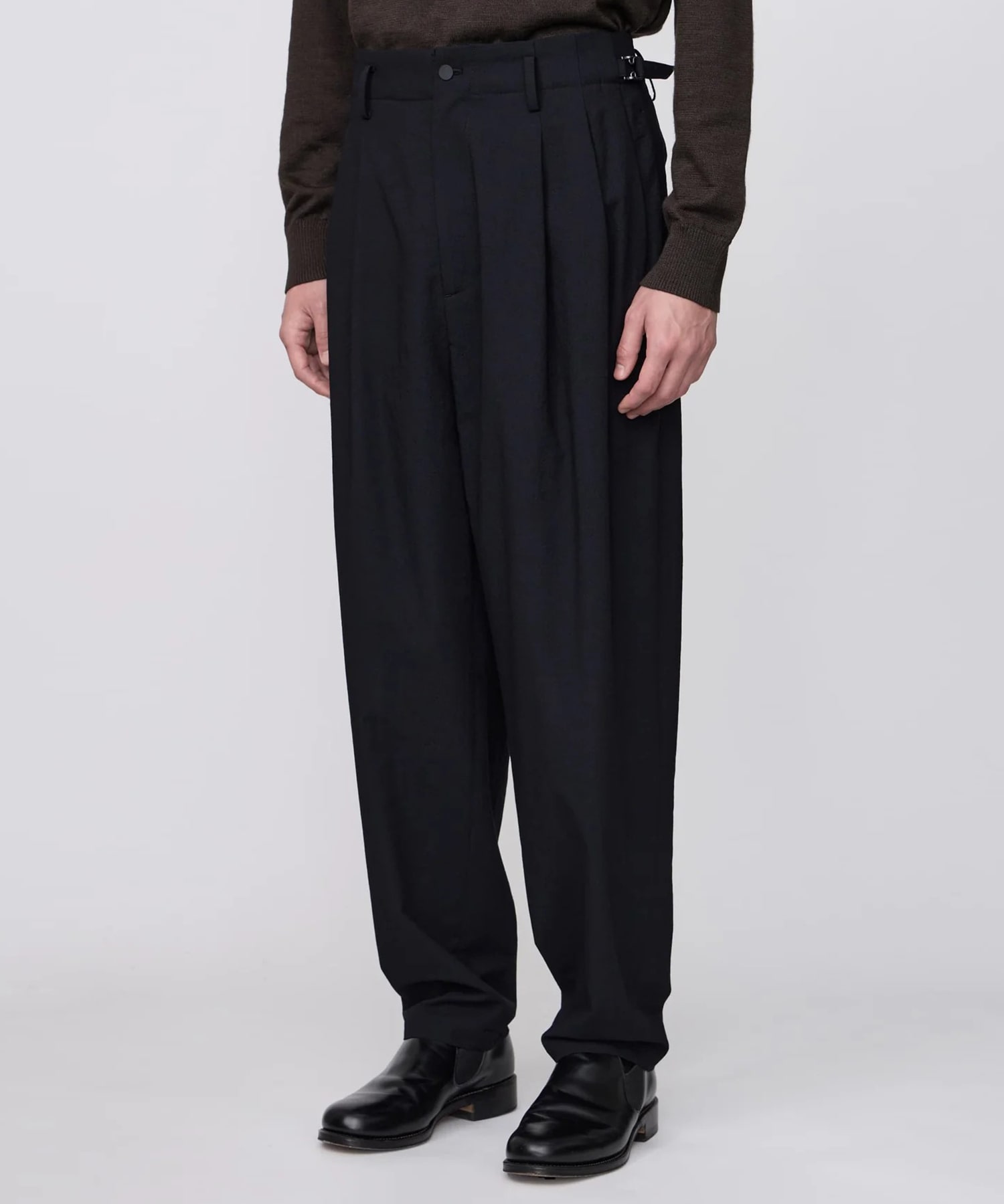 THREE TUCKS TAPERED PANTS IRENISA