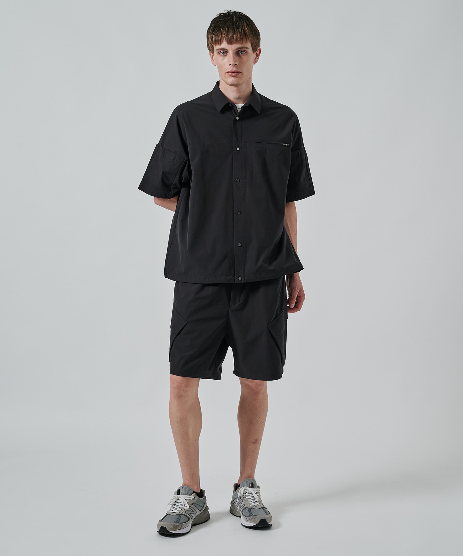 〈別注〉 BLK WIDE CARGO SHORT PANTS White Mountaineering