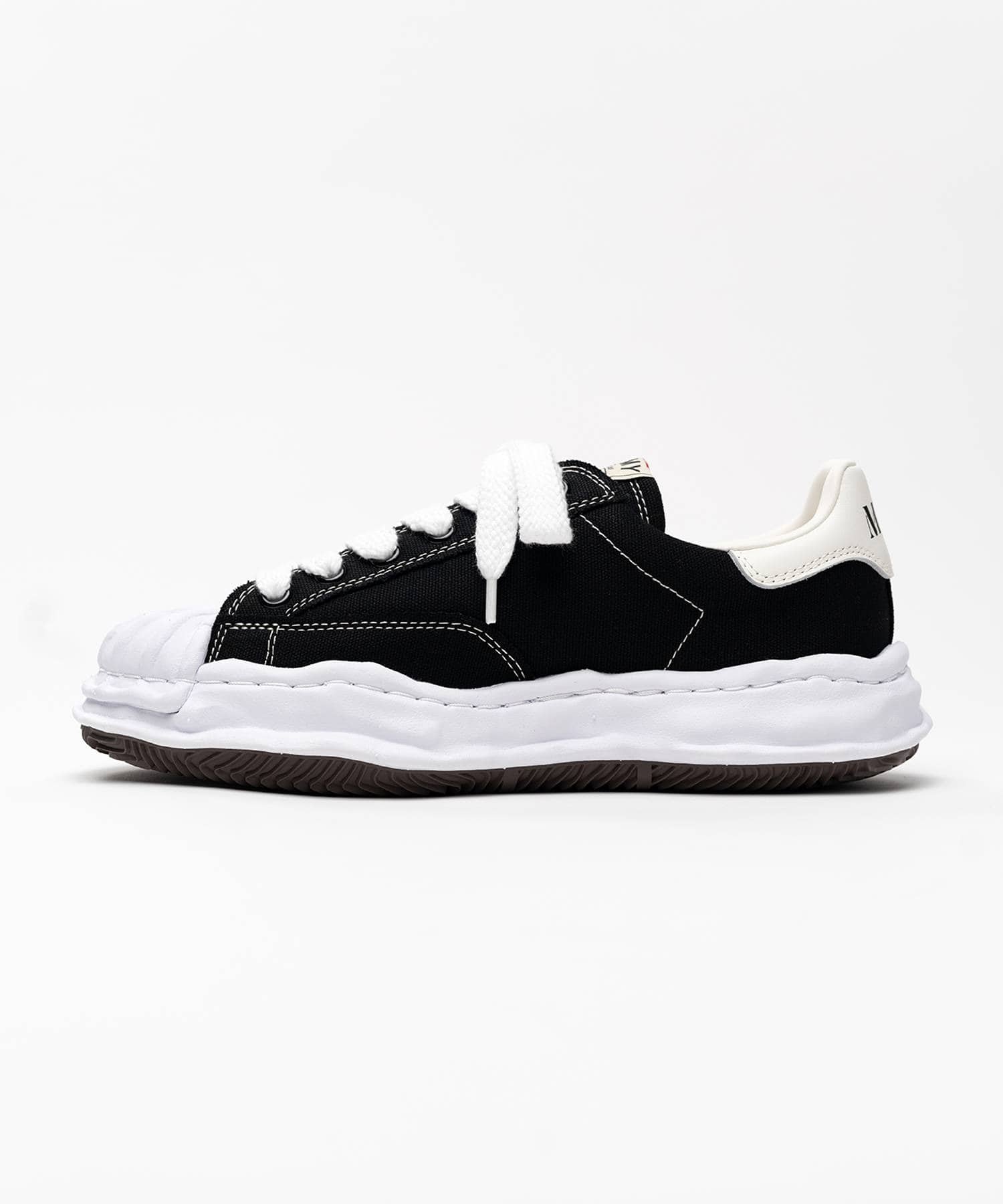 BLAKEY/ original sole canvas Low-Top sneaker Maison MIHARA YASUHIRO