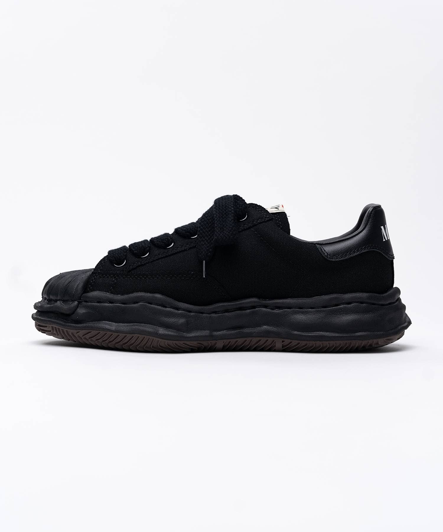 BLAKEY/ original sole canvas Low-Top sneaker Maison MIHARA YASUHIRO