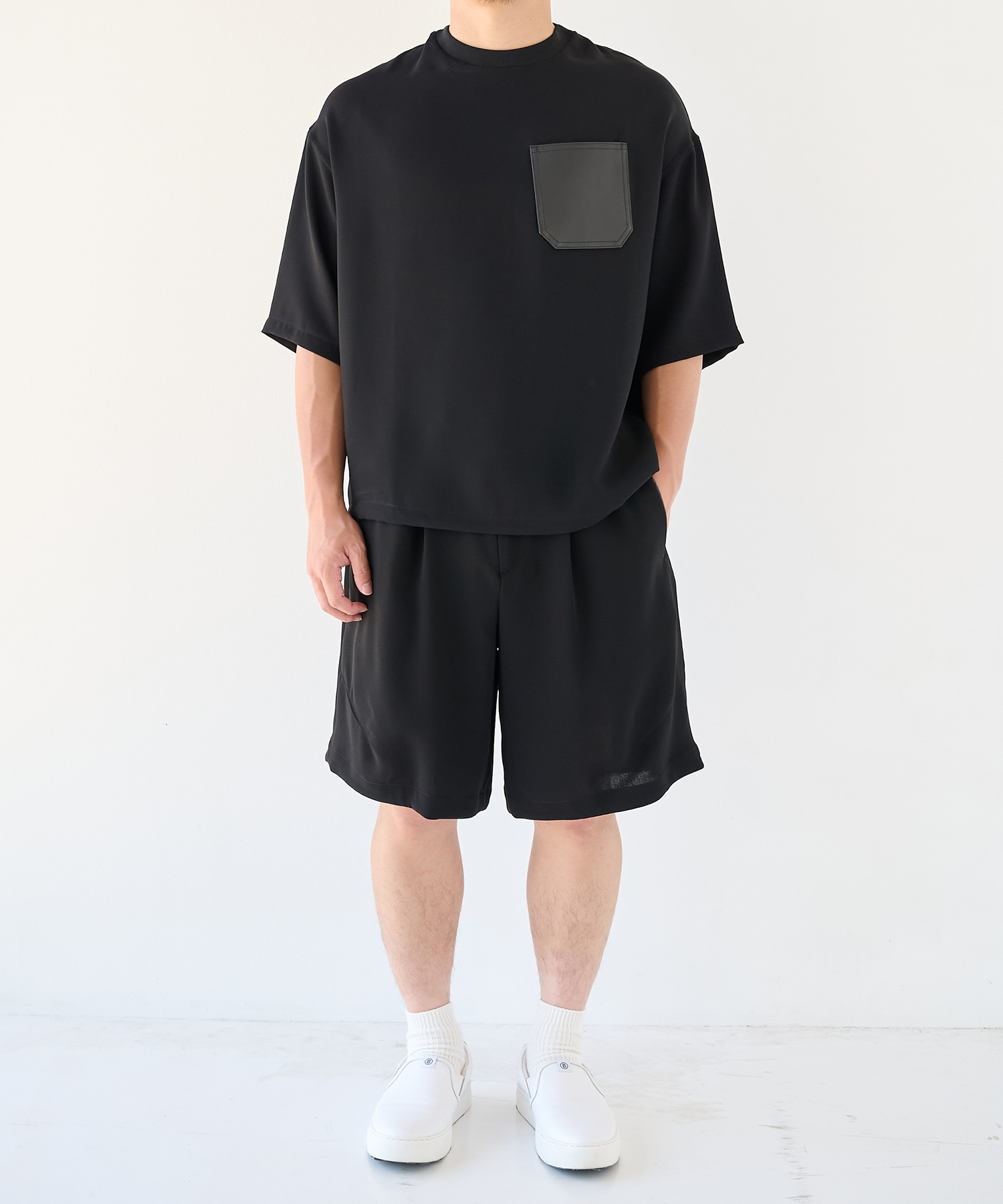 SUMMER ESSENTIAL DRAWCORD TEE STUDIOUS