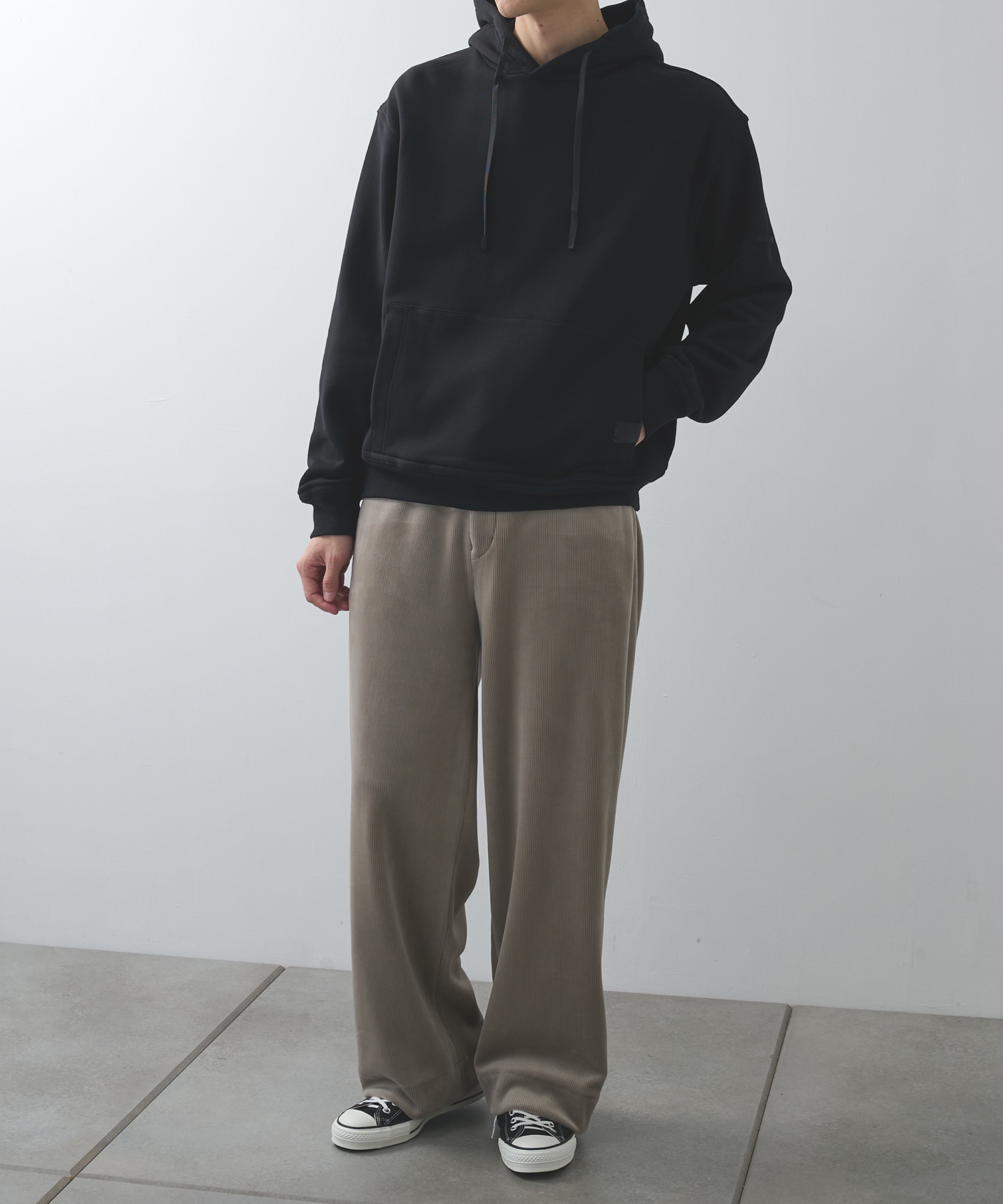 2252-CS11-024 HOODIE N.HOOLYWOOD