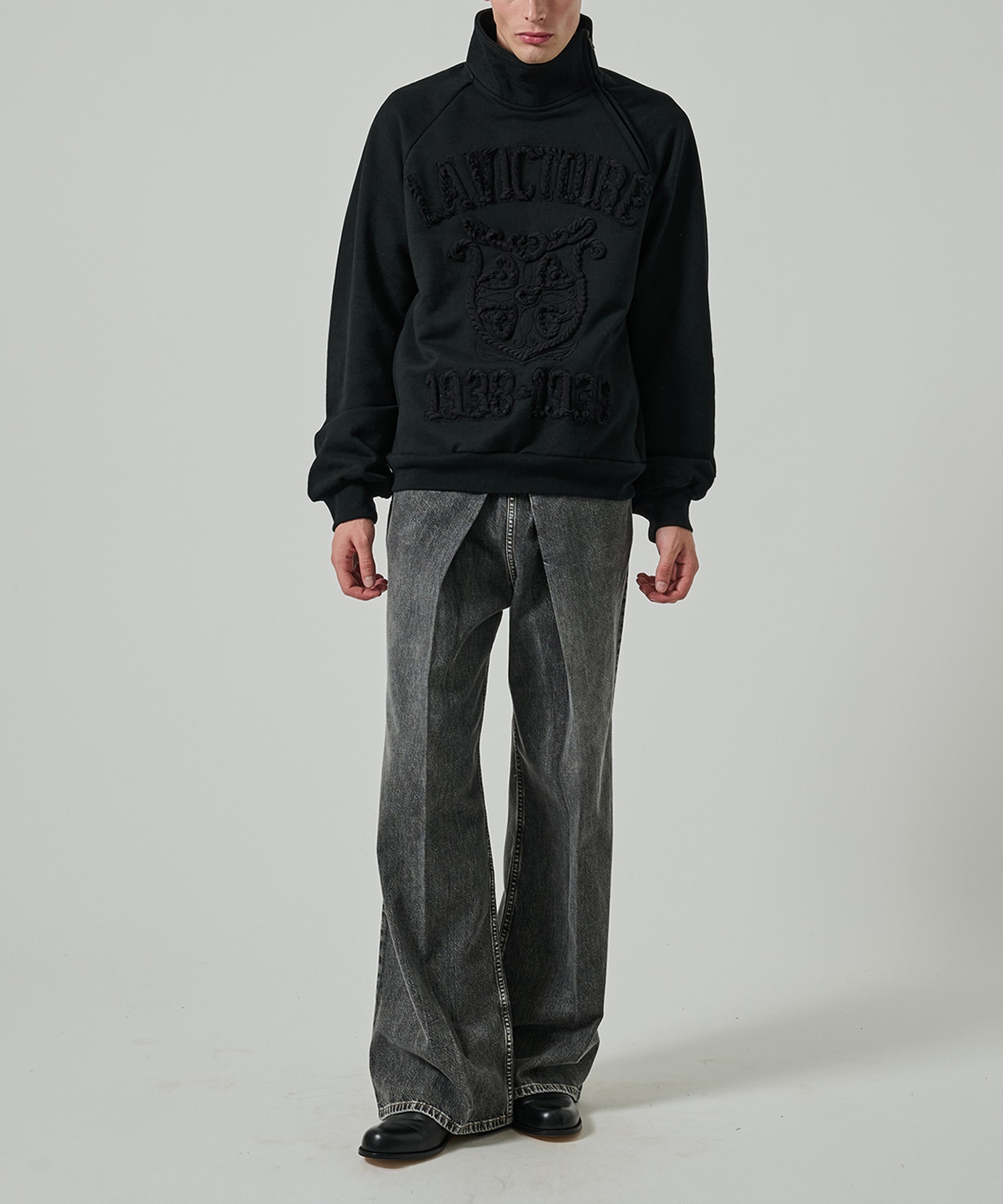 TAPE EMBROIDERY JERSEY SWEAT SHIRT TAAKK