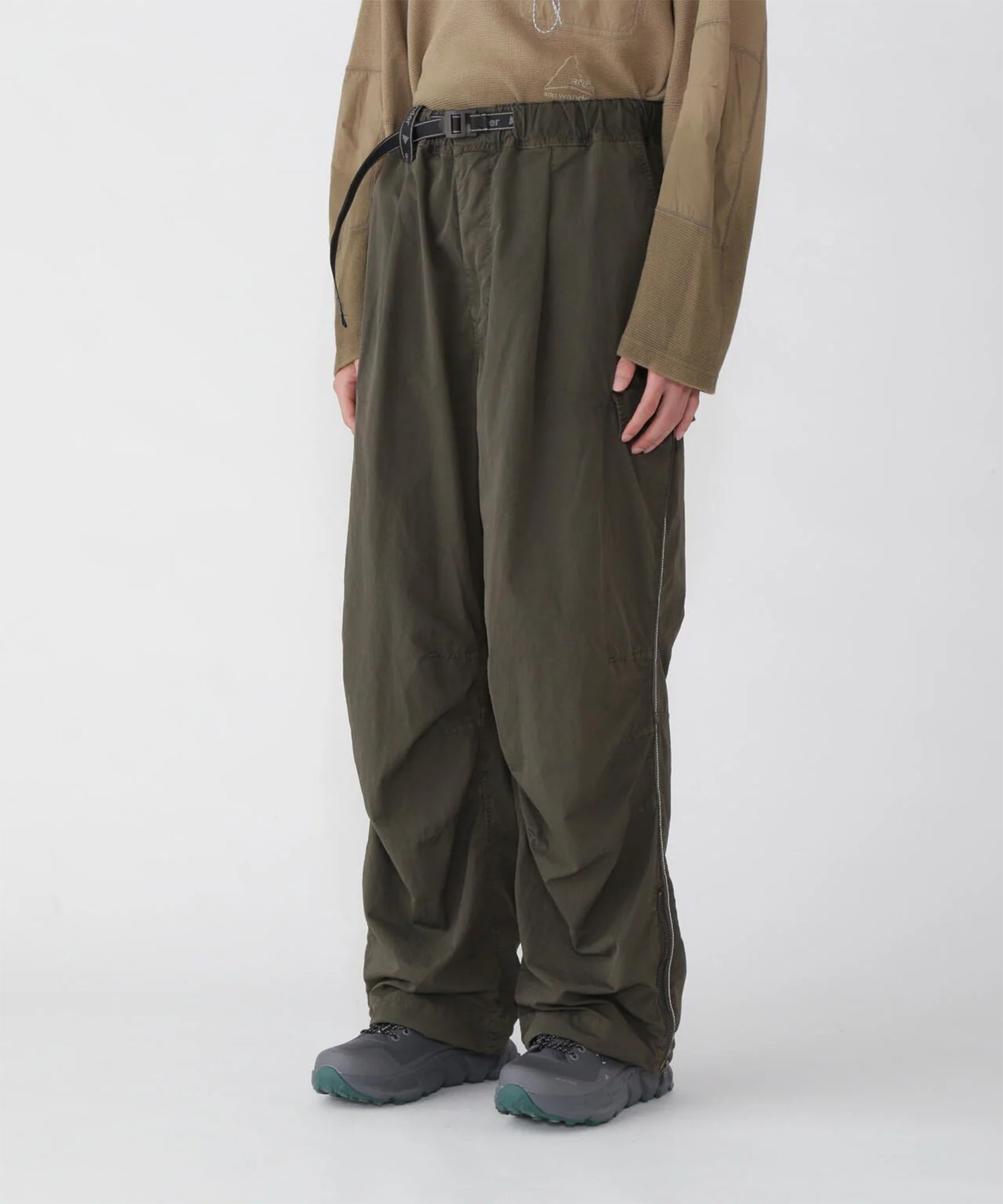 ROA garment dye nylon pants and wander