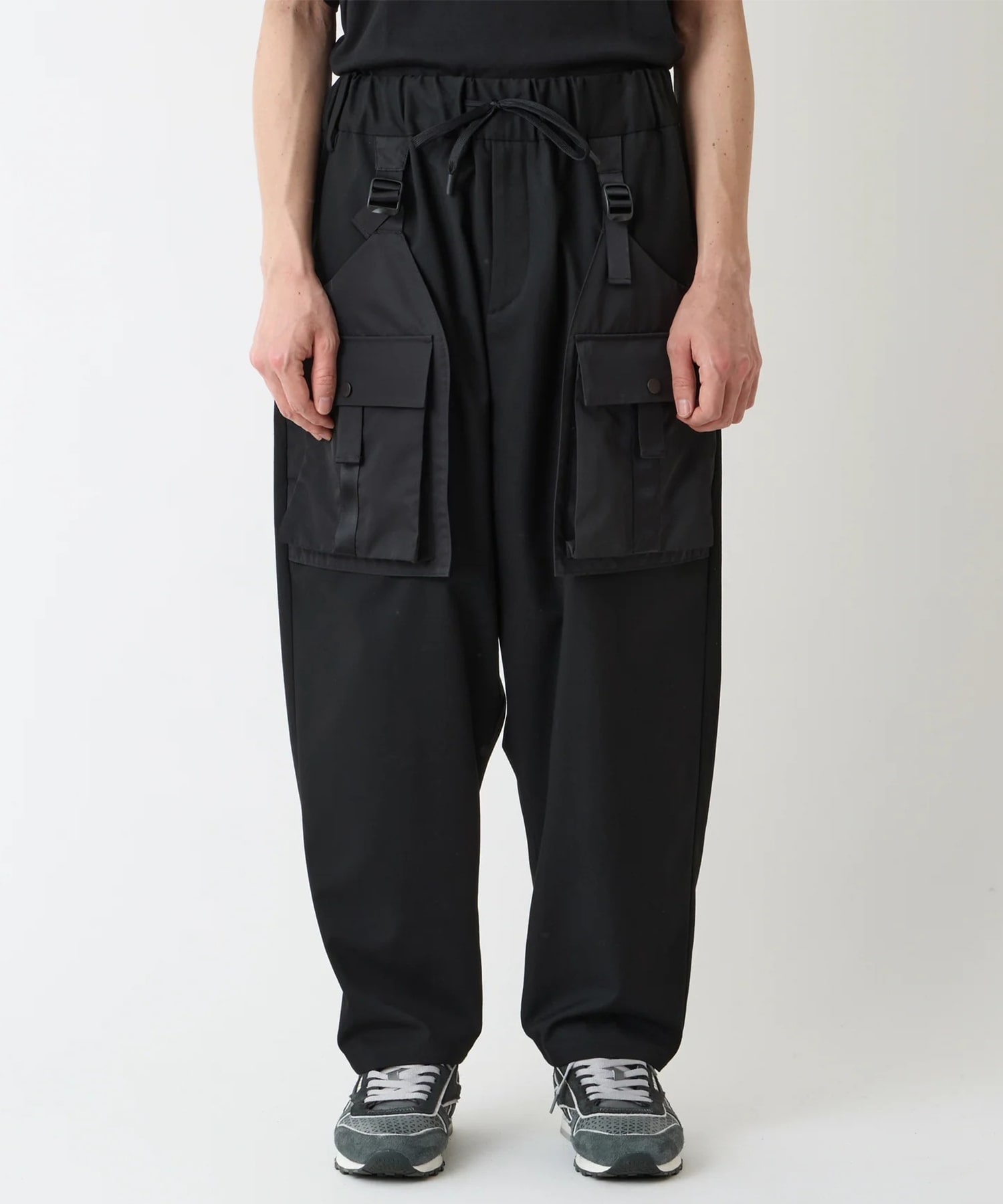 CARGO SAROUEL PANTS White Mountaineering