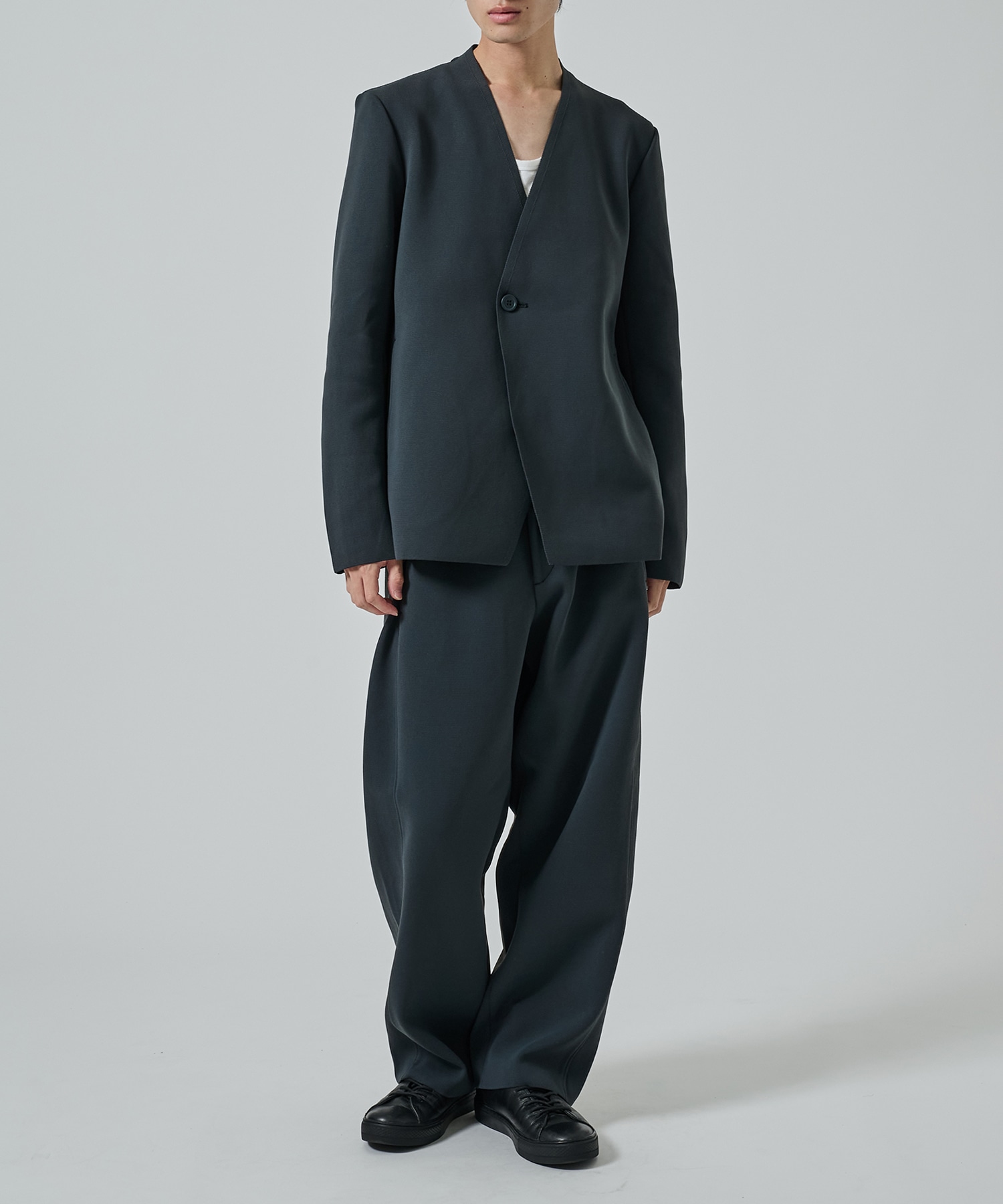 MILAN DOUBLE BREASTED COLLARLESS JACKET CFCL