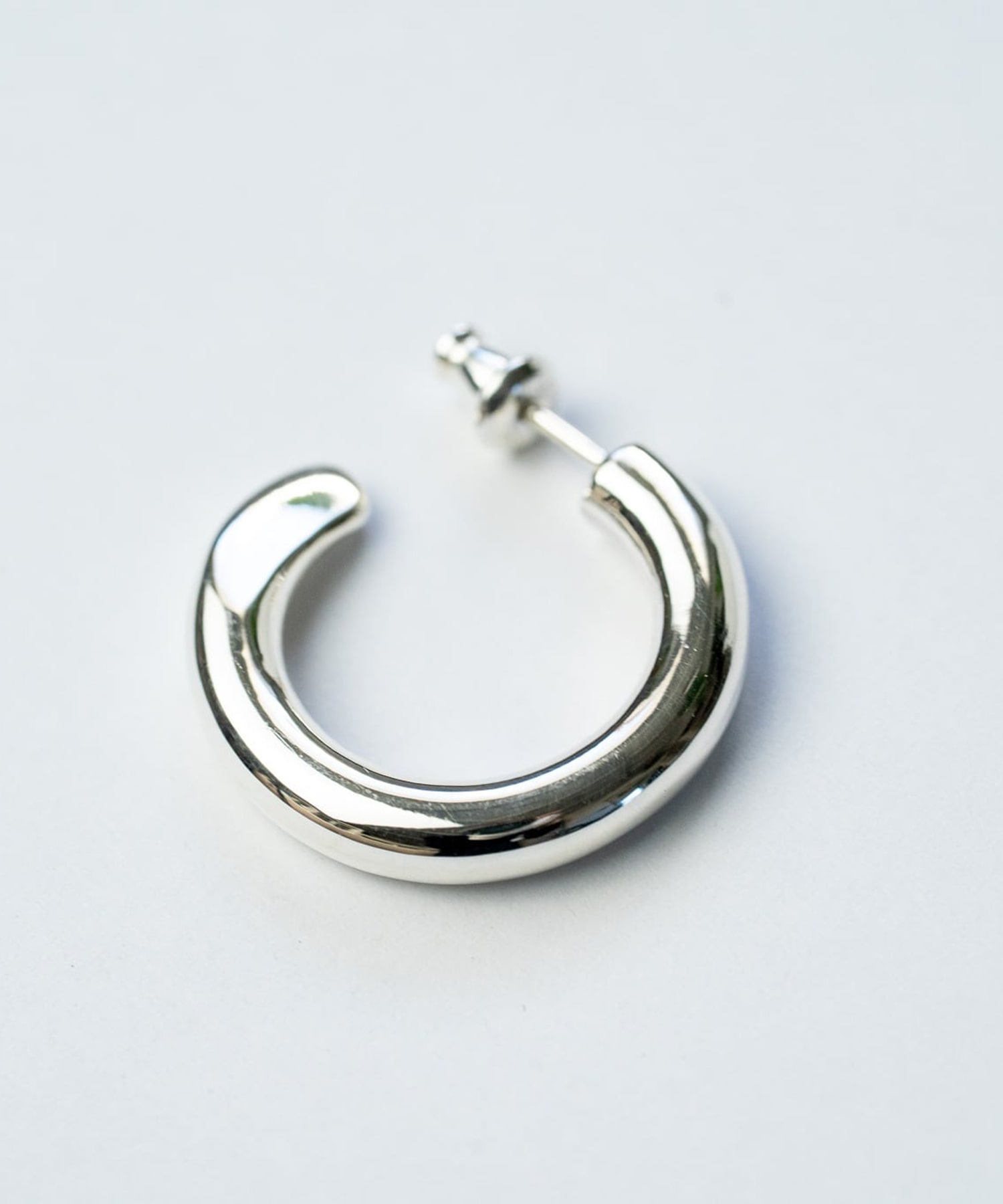 PI-004 Round earring (Large) 線径4.5mm (右耳用) WAKAN SILVER SMITH