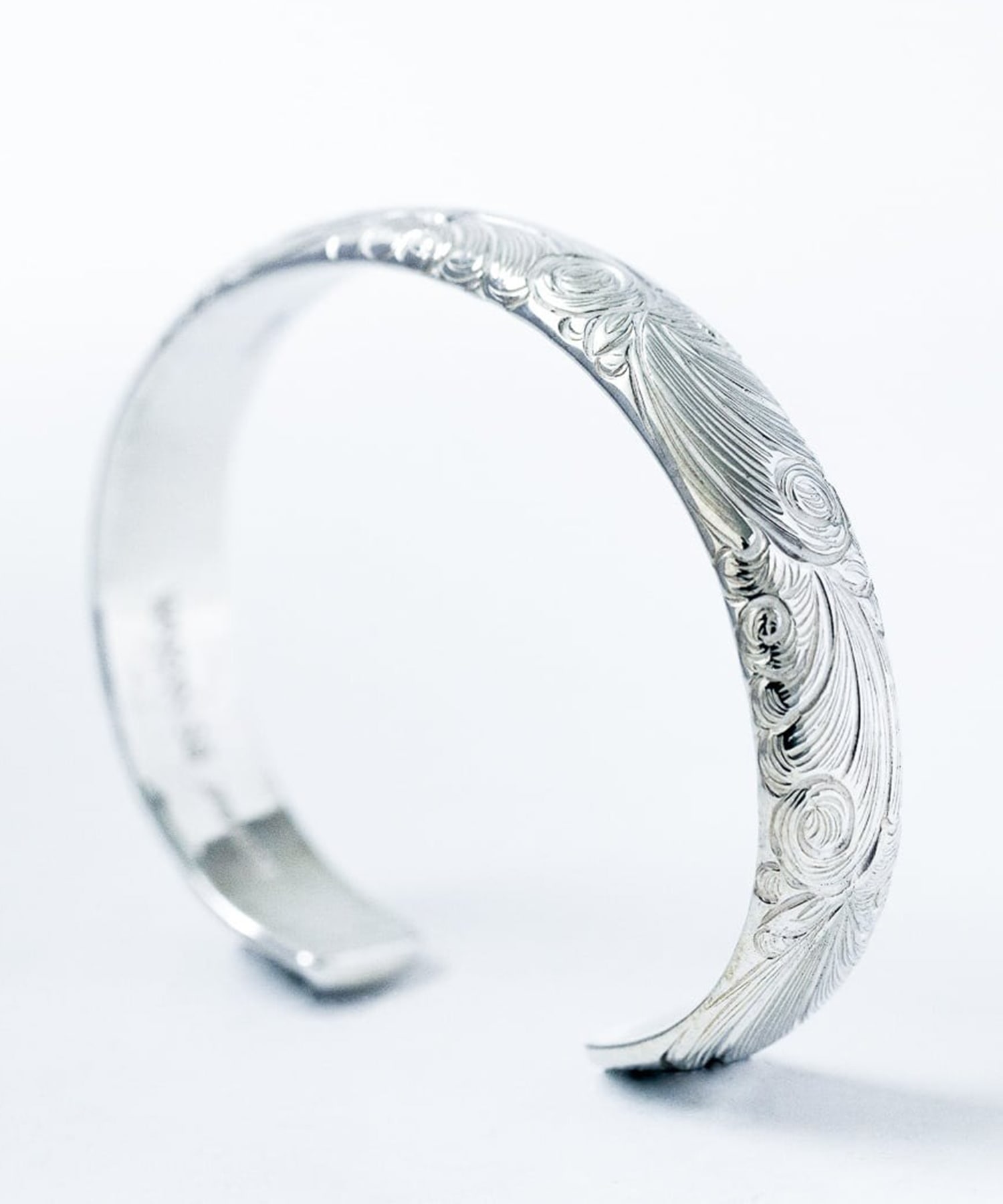 BN-068 10mm Arabesque bangle (M) WAKAN SILVER SMITH