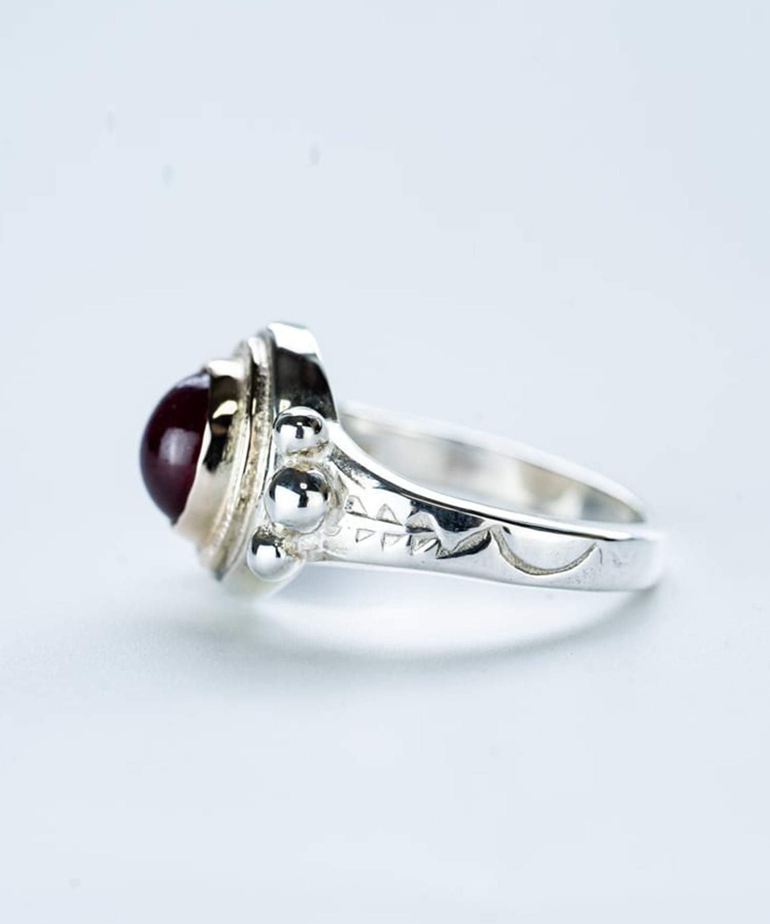 R-097 K10 Circle Native Oval Signet Ring (Ruby) WAKAN SILVER SMITH