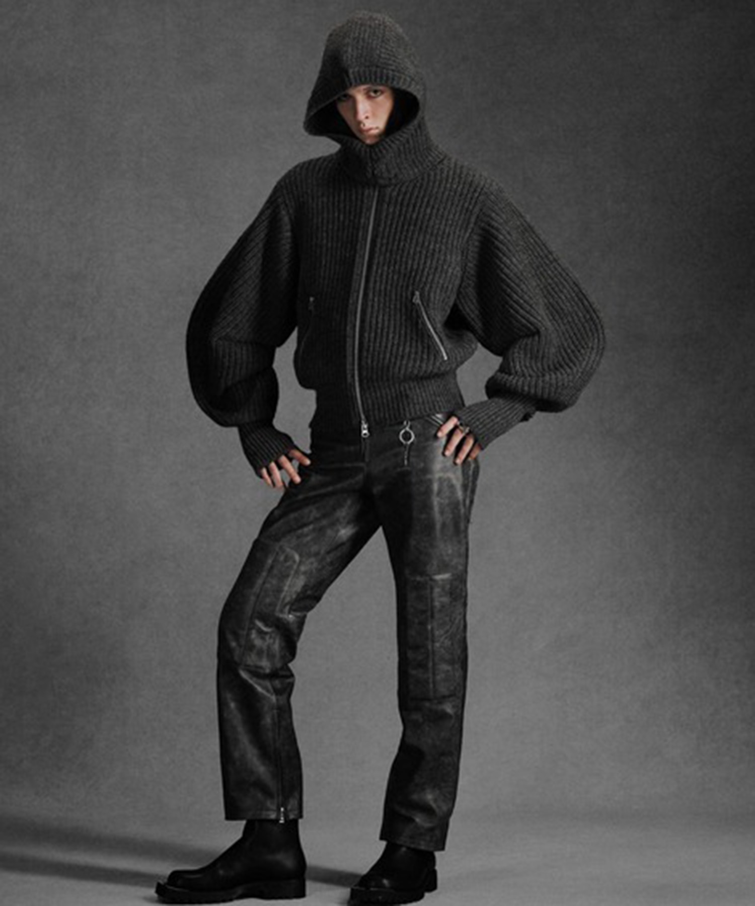 RIBED MASSIVE ROUNDED SLEEVE ZIP-UP KNIT JACKET JOHN LAWRENCE SULLIVAN