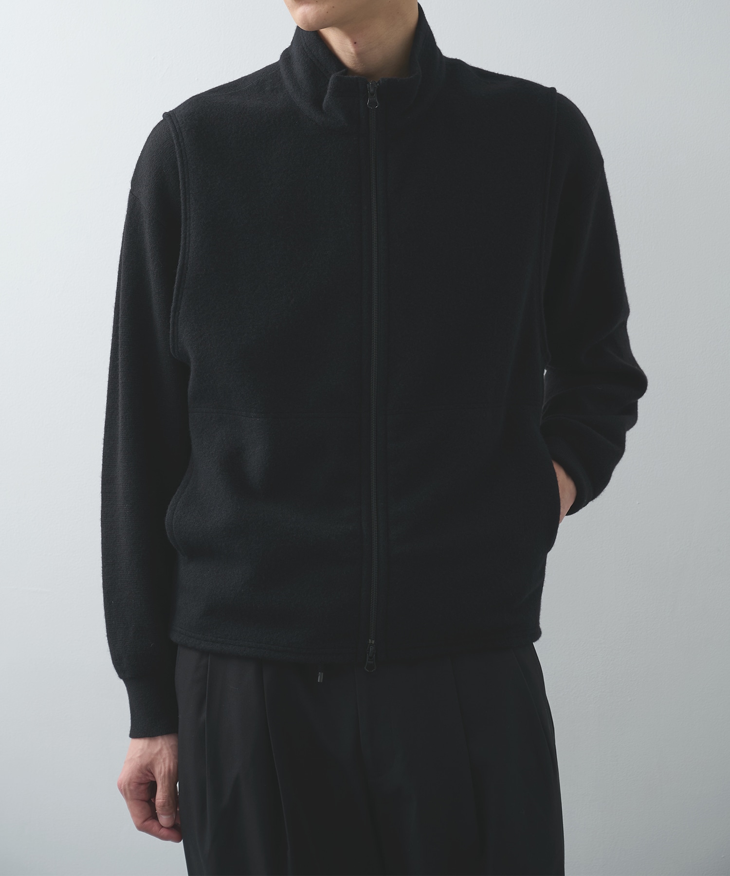 ZIP UP VEST MARKAWARE/marka