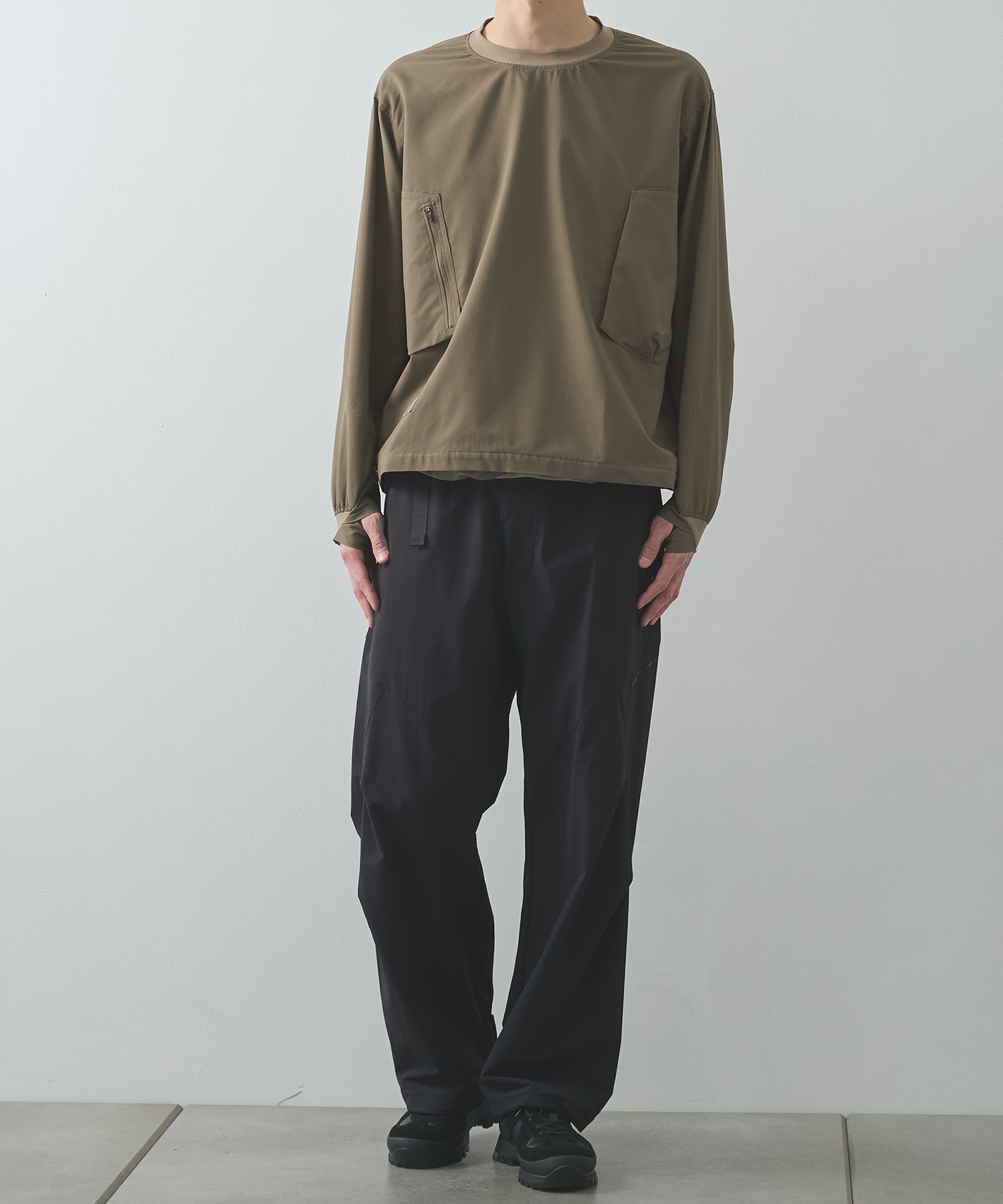 THE DEFORMED L/S PULLOVER WITH UTILITY POCKETS POLIQUANT