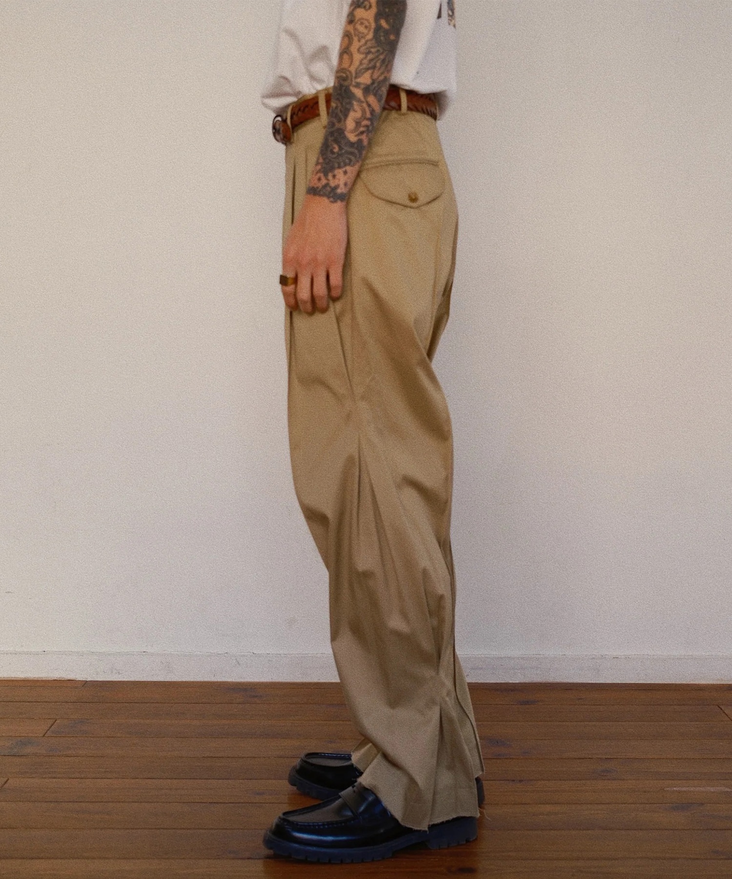 Pleated Chino Pants KHOKI