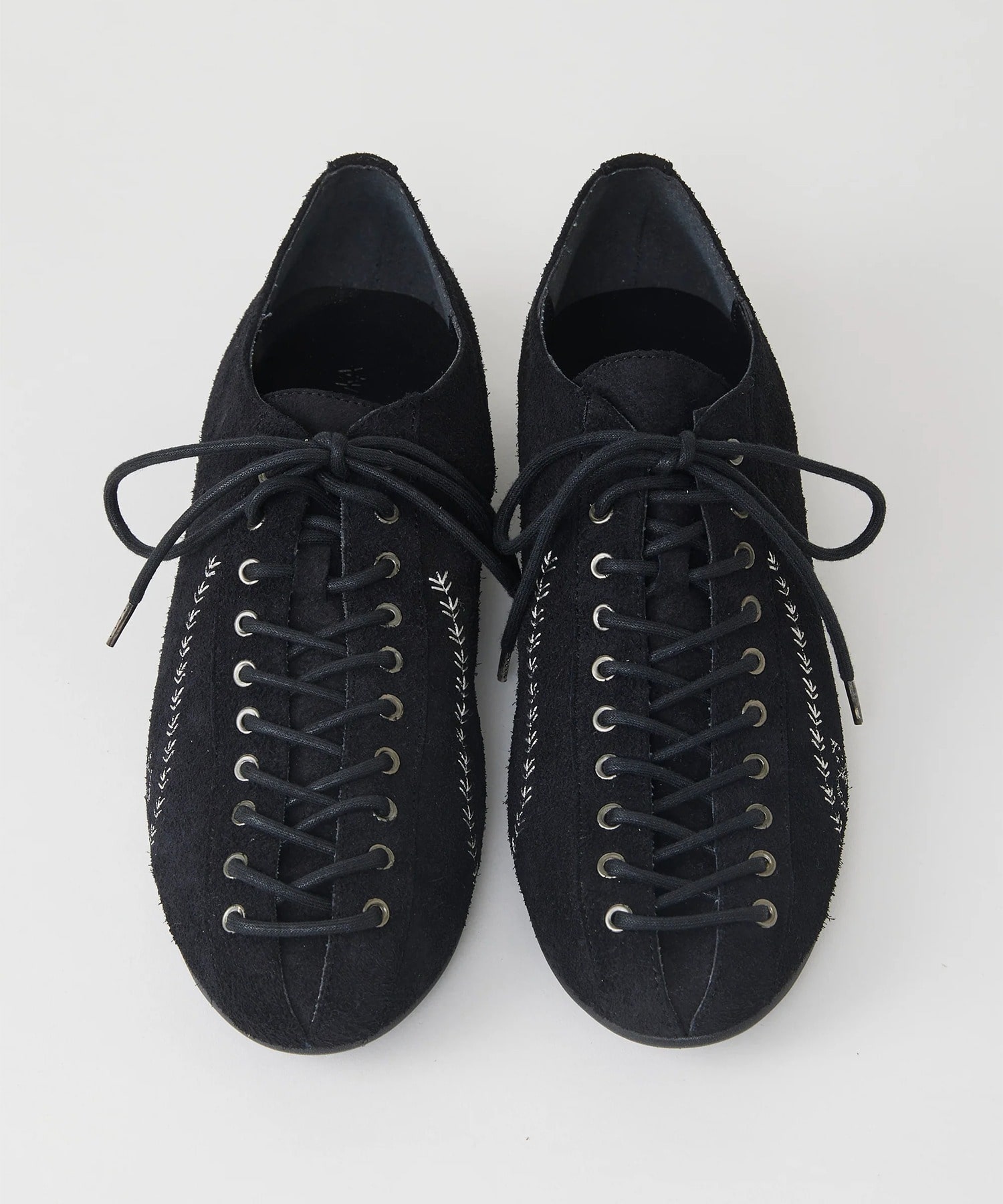 ANTIQUE SNEAKER SHINYAKOZUKA