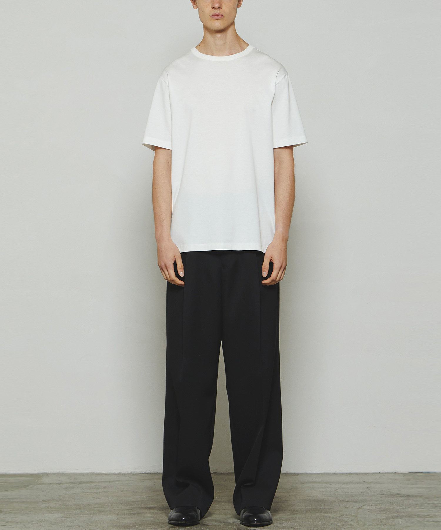 THE T-SHIRT THE RERACS