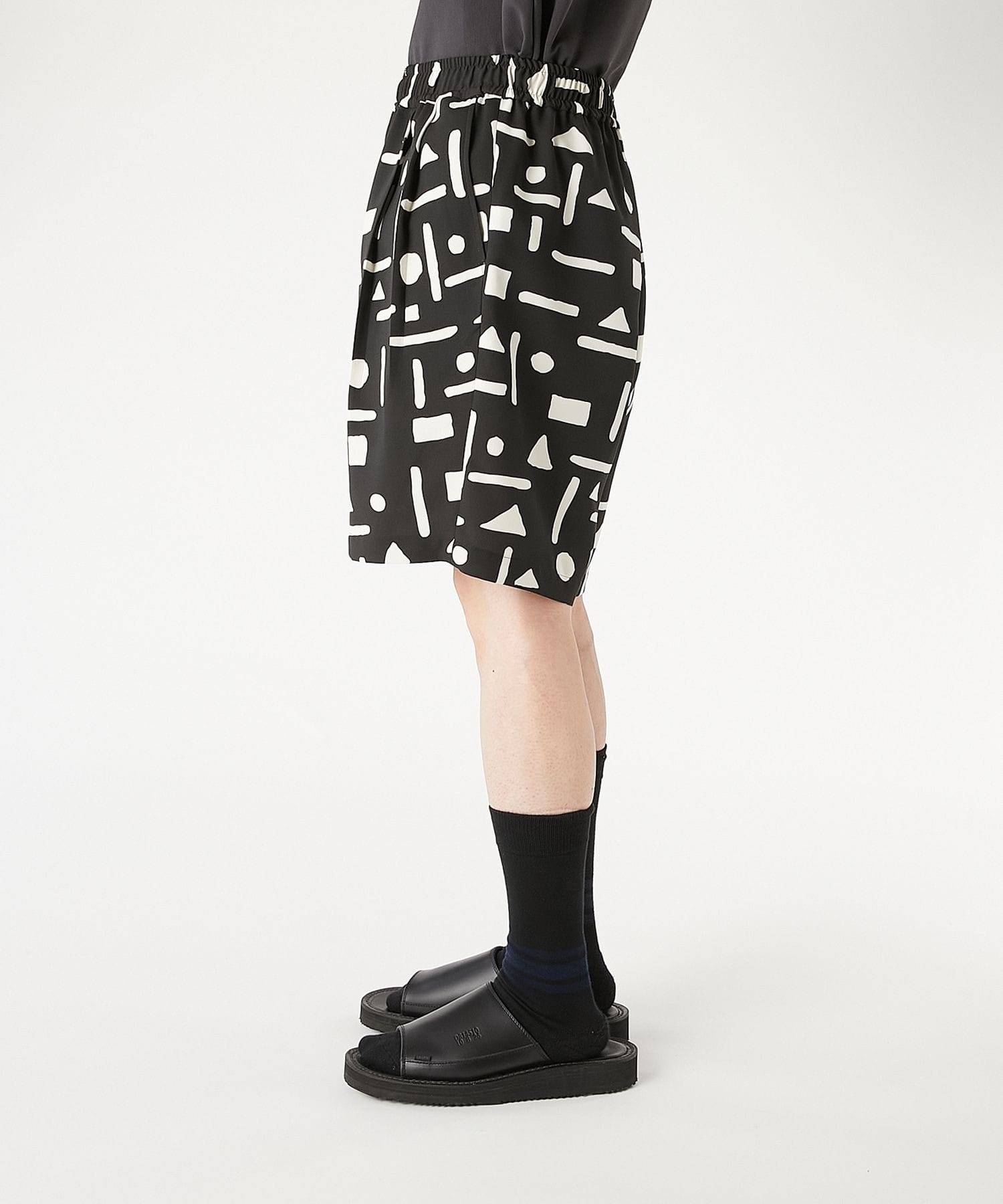 2261-CP50-016-総柄ショーツ N.HOOLYWOOD
