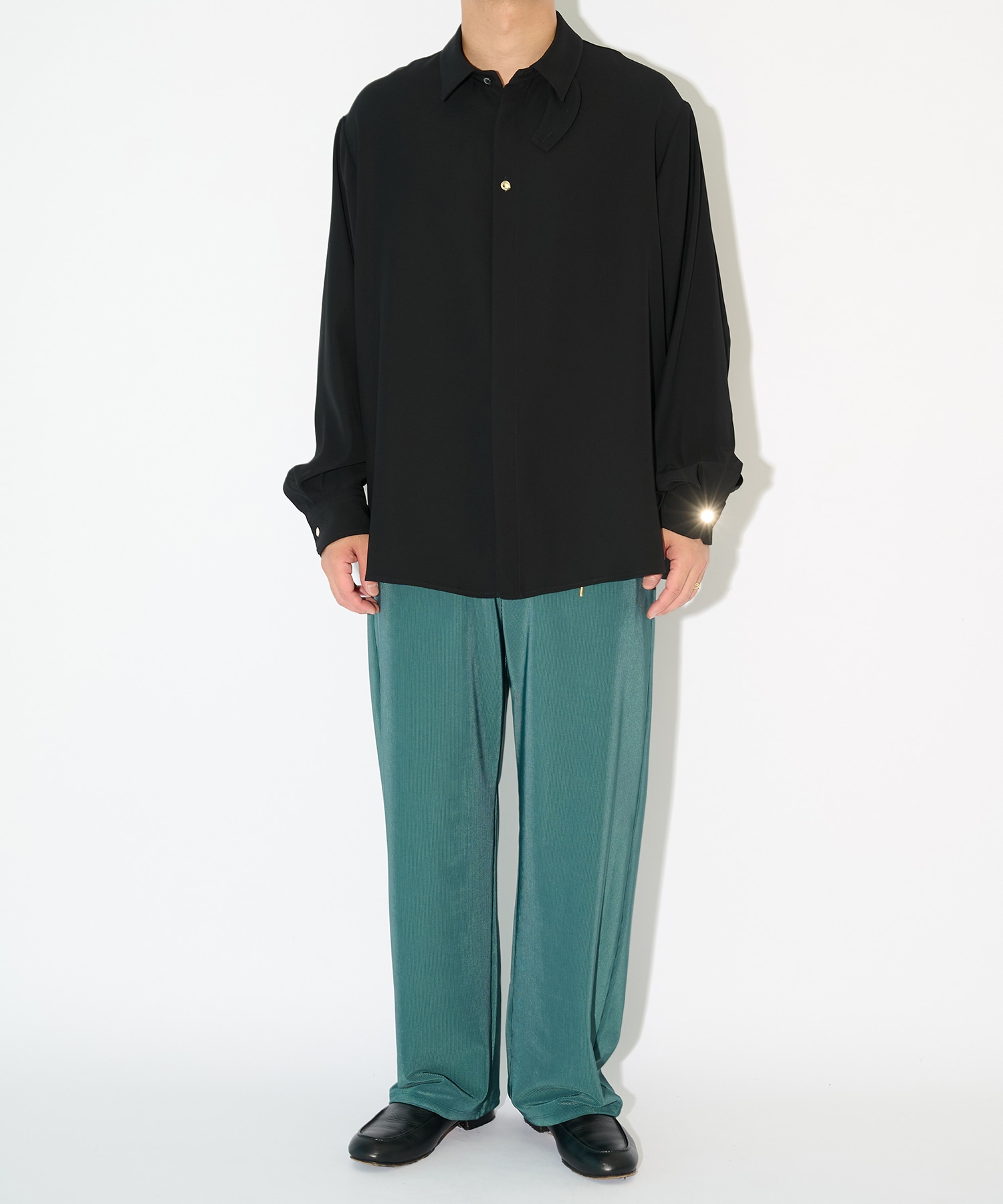 Double Satin Minimal Chin Tab Long Sleeve Shirt CULLNI