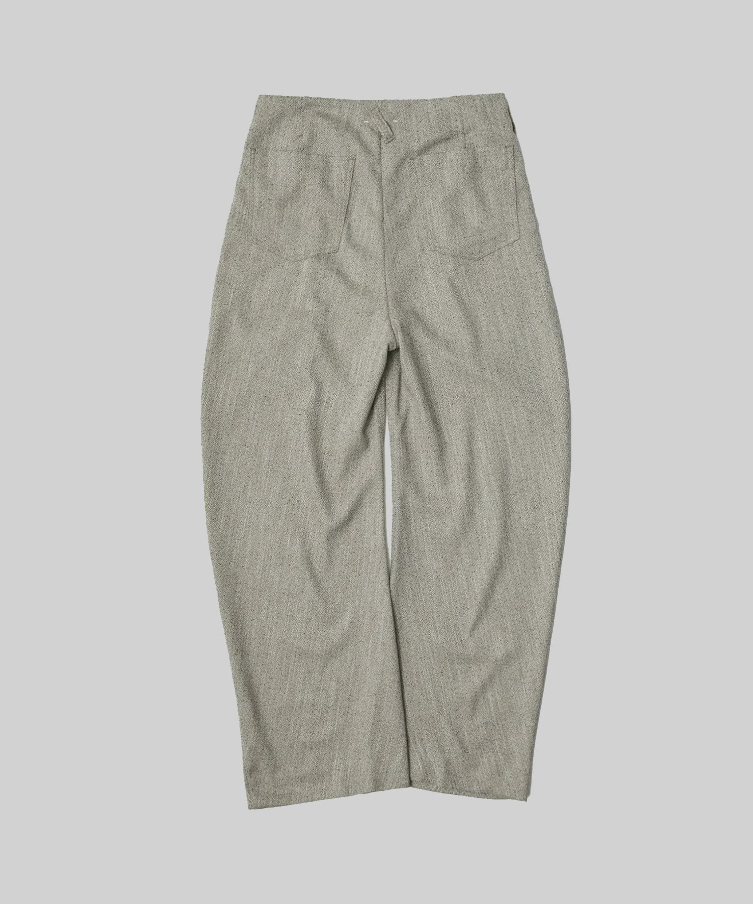 SLIM CURVED FLARE PANTS saby