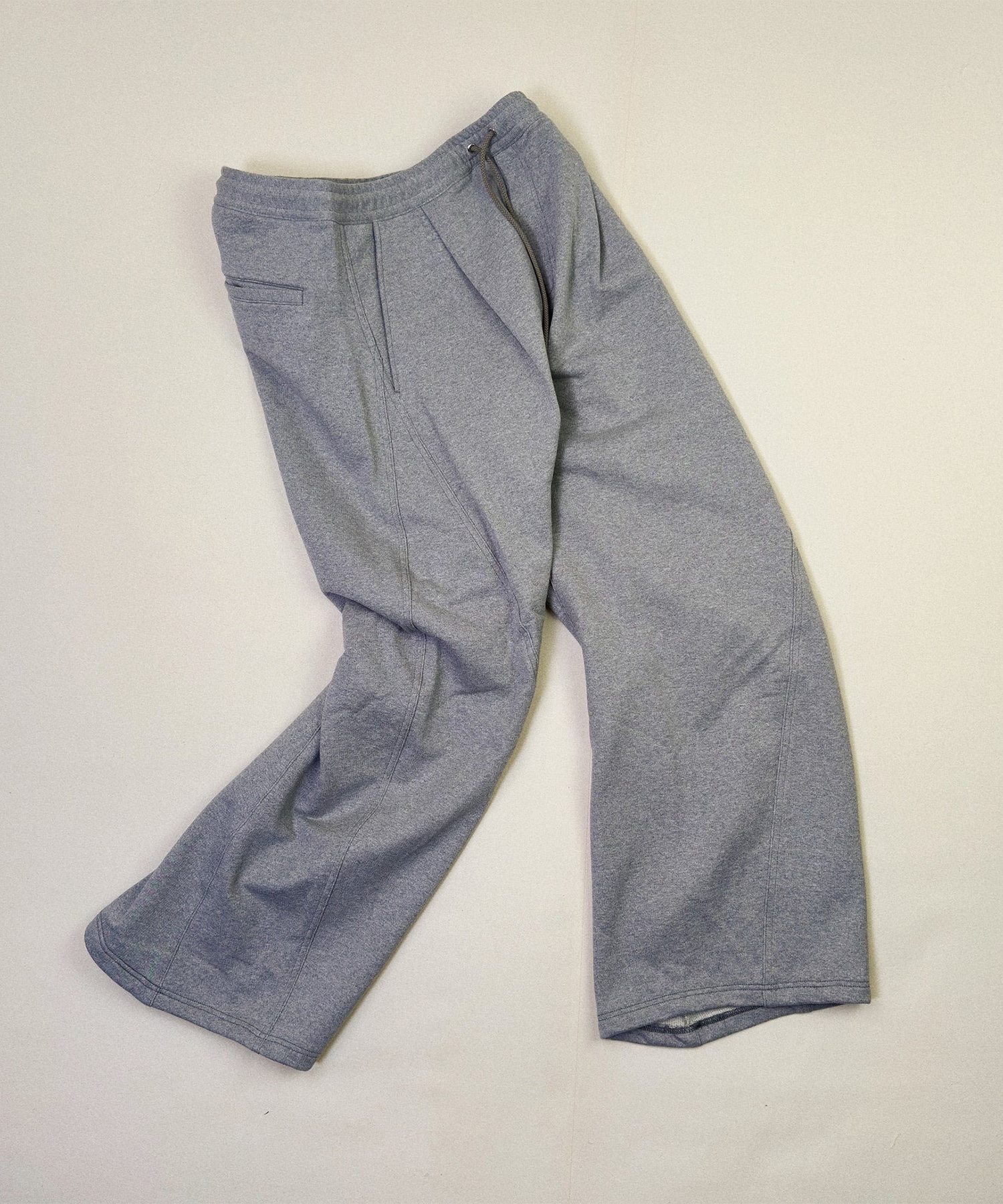 3D cutting sweat pants KHOKI