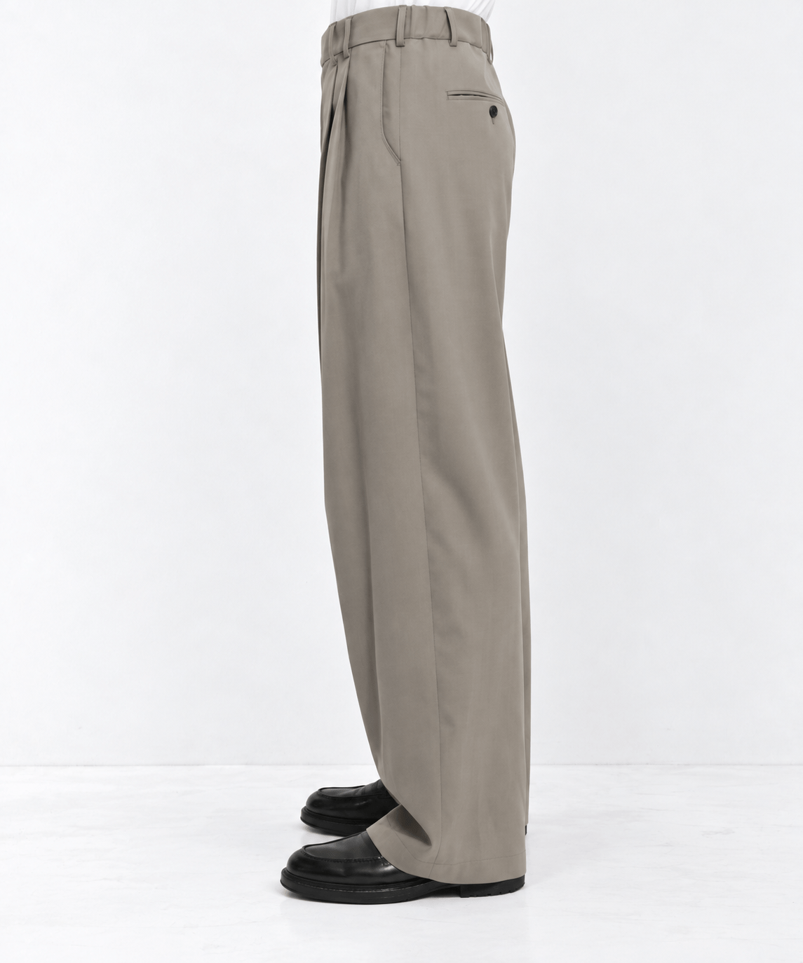2Tuck Curve Slacks STUDIOUS