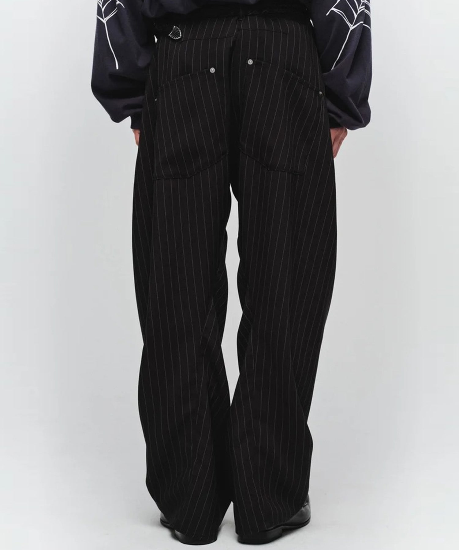 3D STRIPE CUTTING PANTS JieDa