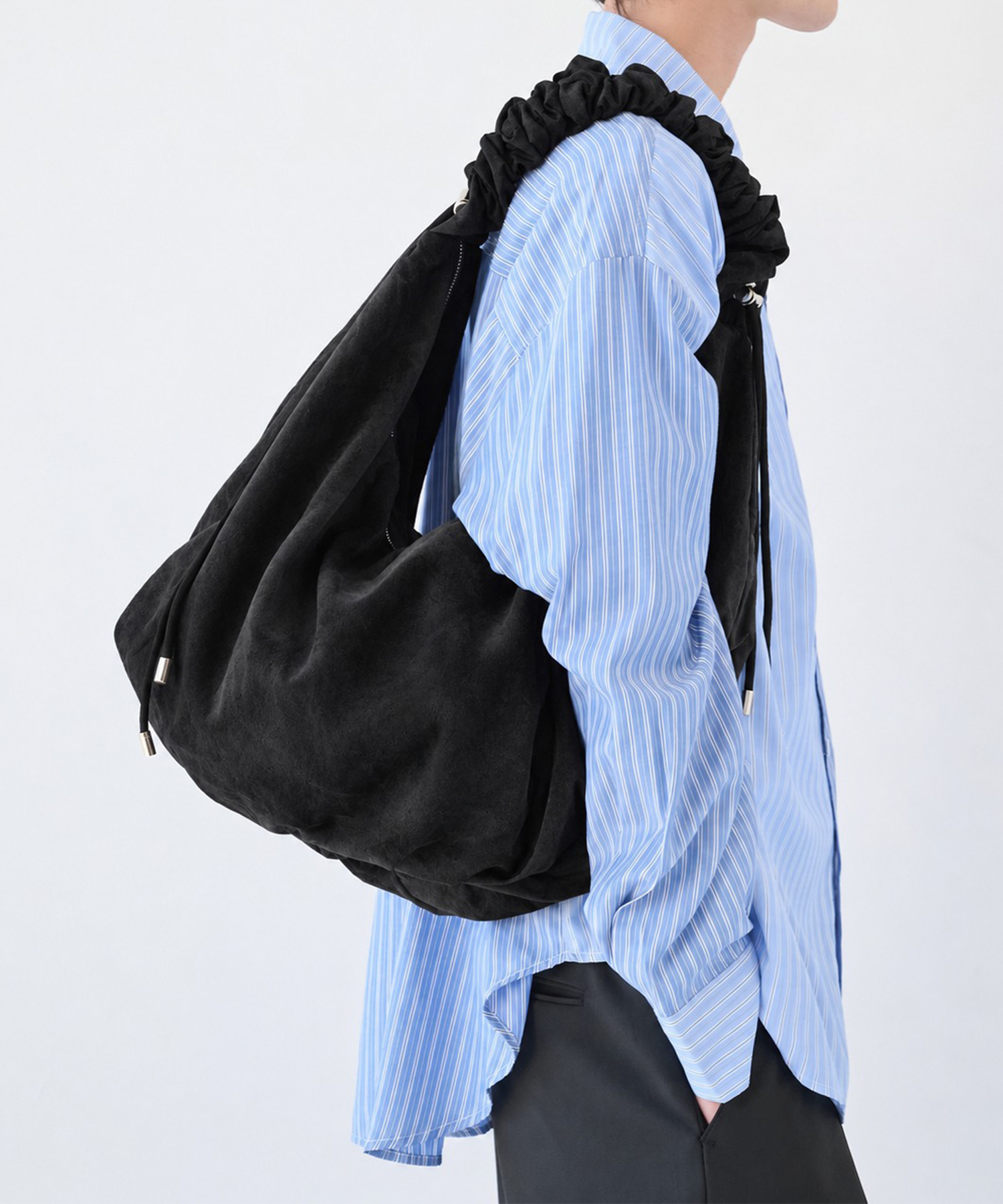3WAY ROUND SUEDE SHOULDER BAG STUDIOUS