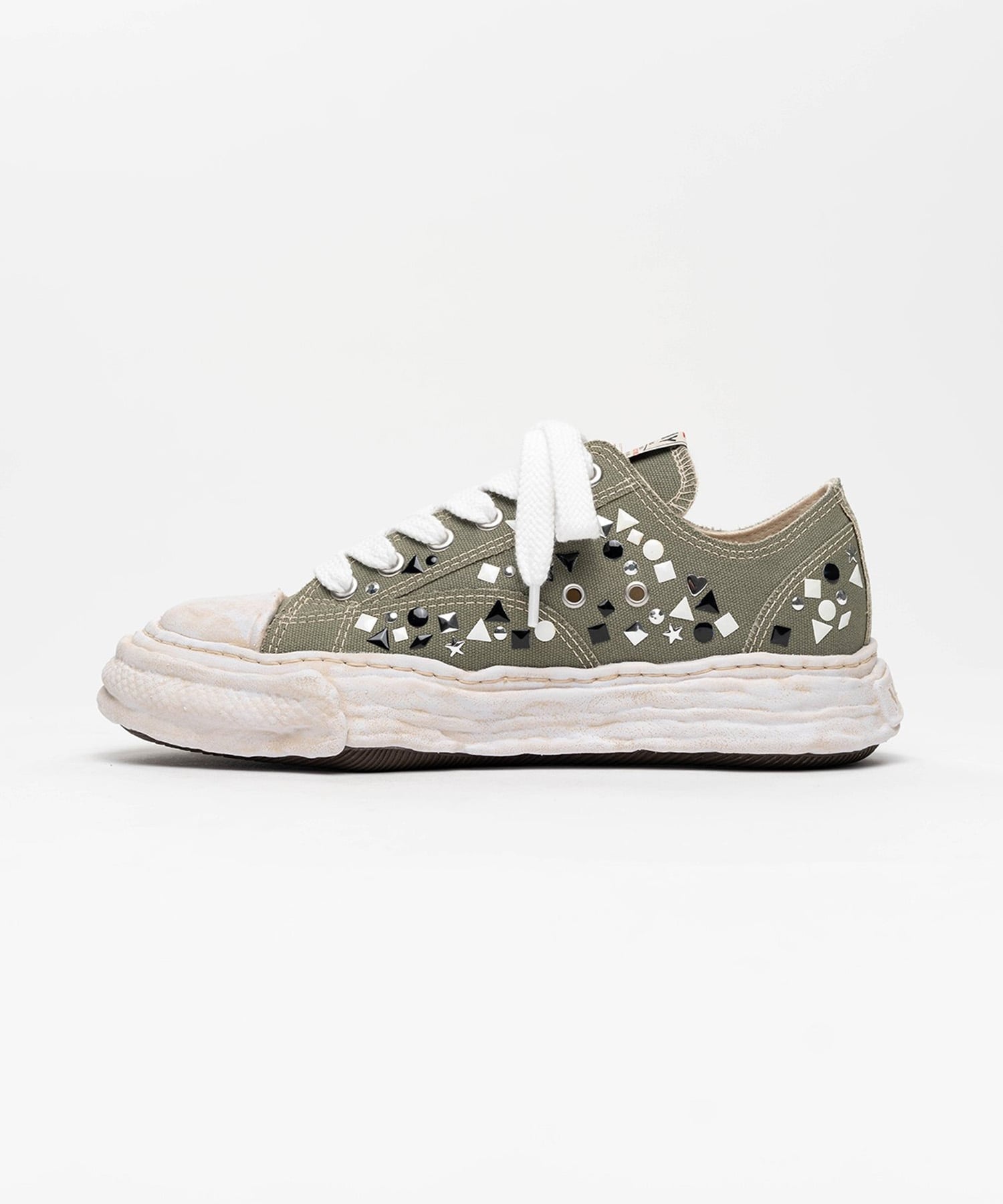 PETERSON23 OG Sole Embellished Canvas Low-top Sneakers Maison MIHARA YASUHIRO