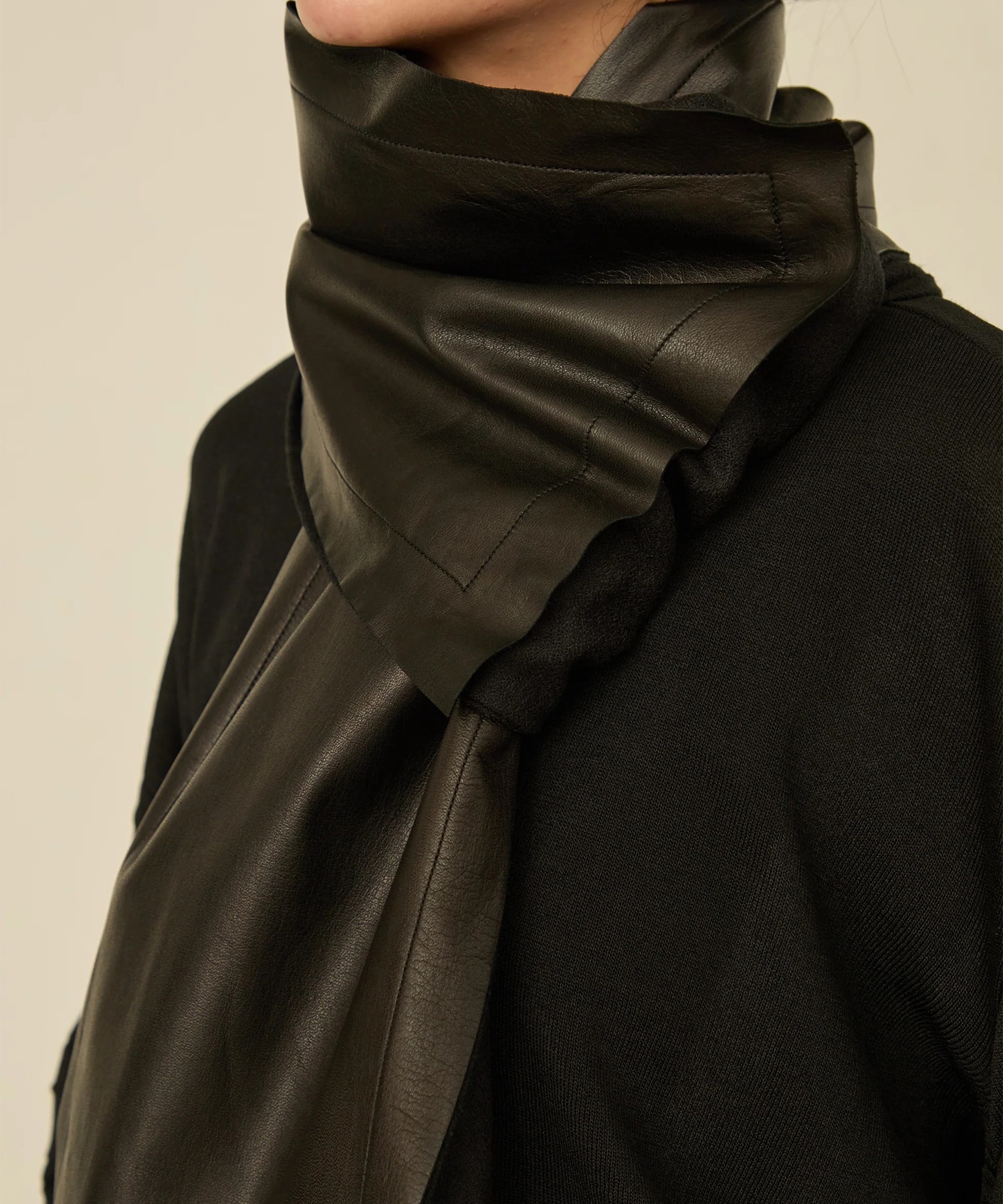 LEATHER  SCARF I'm here