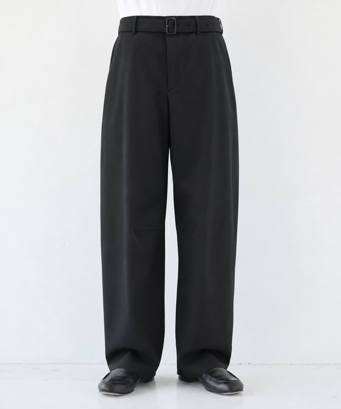 Belted Barrel Slacks STUDIOUS