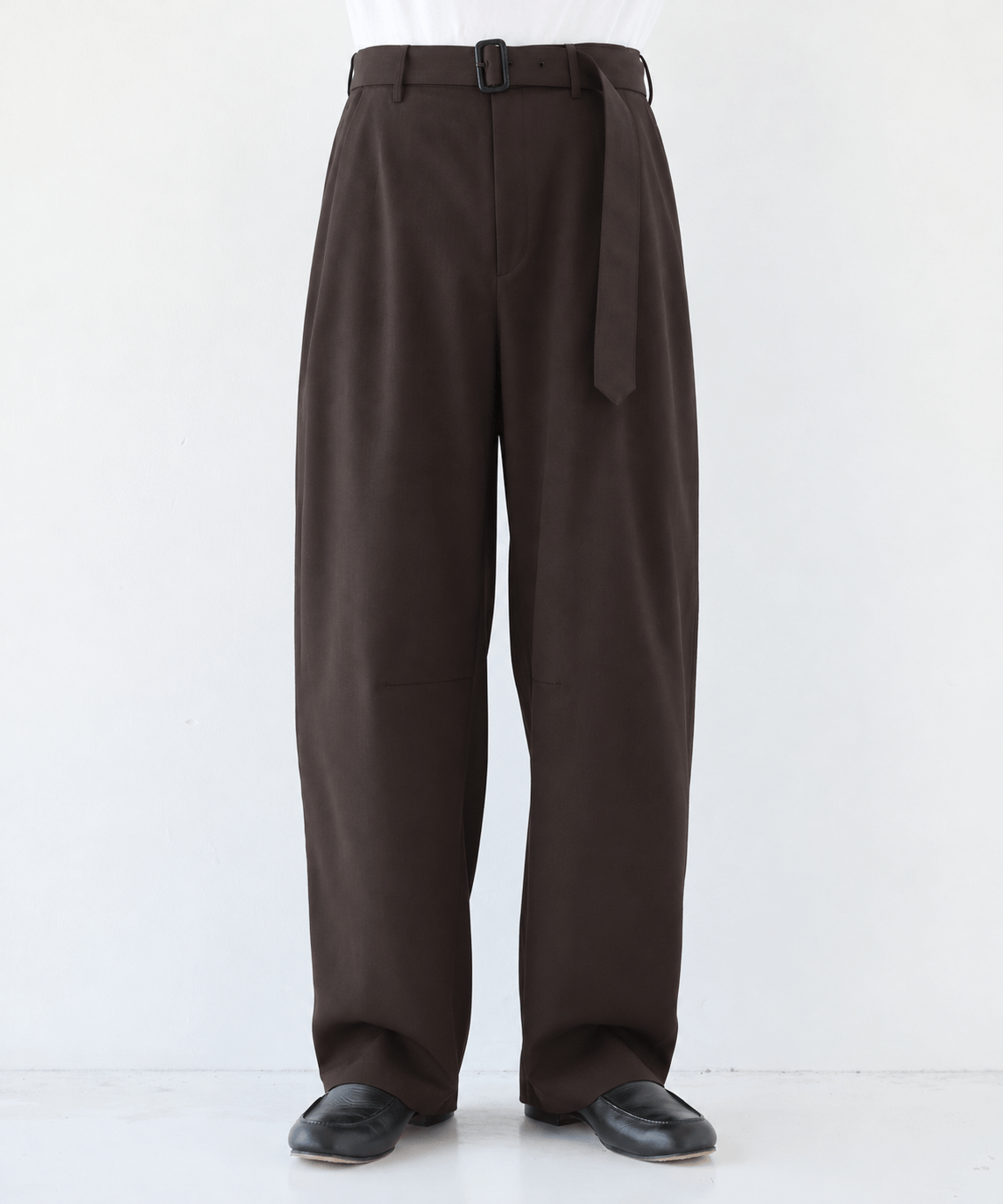 Belted Barrel Slacks STUDIOUS