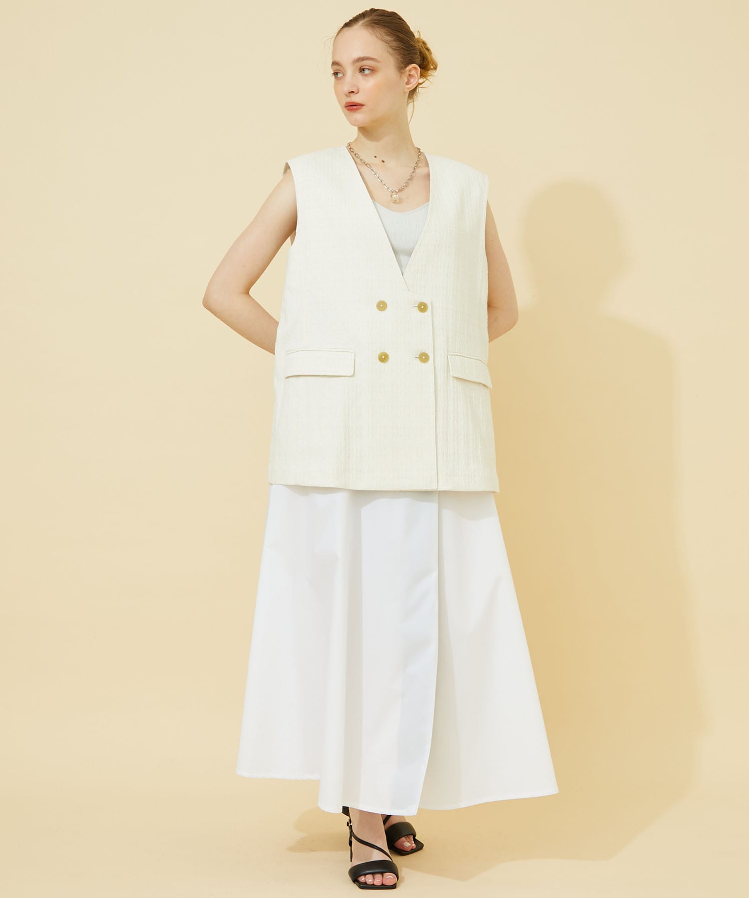 バックスリットジレ(FREE IVORY): INella: WOMENS｜ STUDIOUS ONLINE