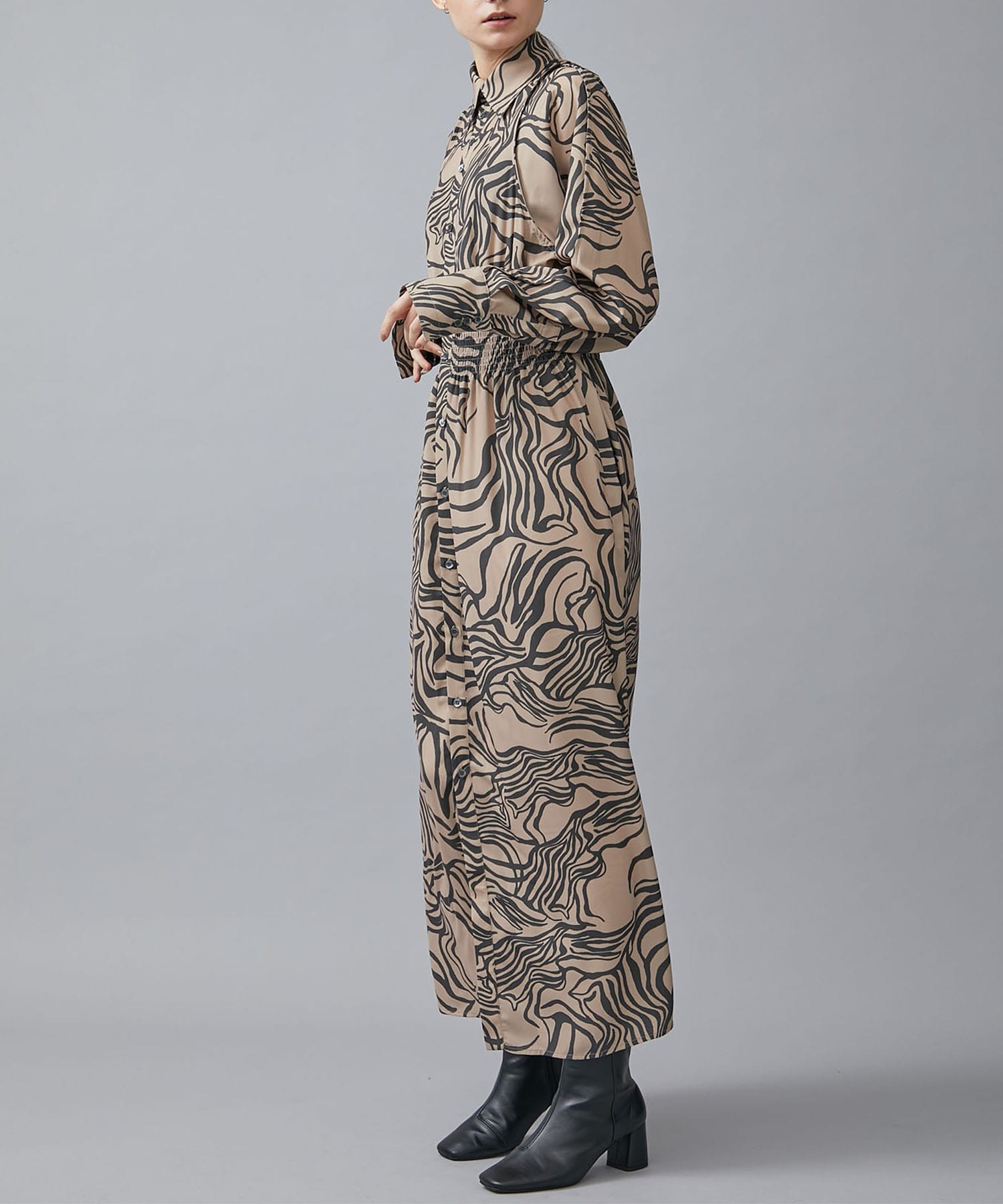 別注 VAGUE PRINT WASIT SHIRRING LONG DRESS｜STUDIOUS