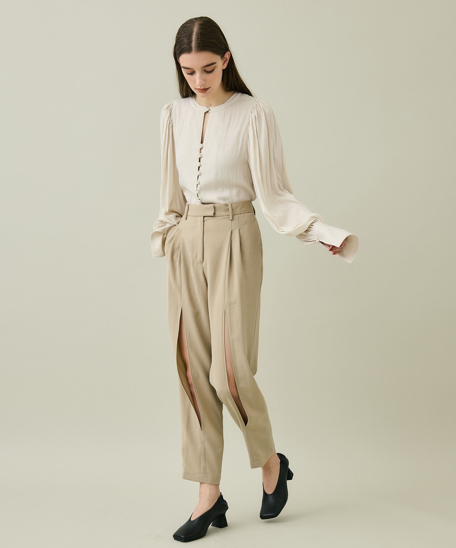 別注〉VOLUMME SLEEVE SATIN BLOUSE(FREE IVORY): ELIN: WOMENS