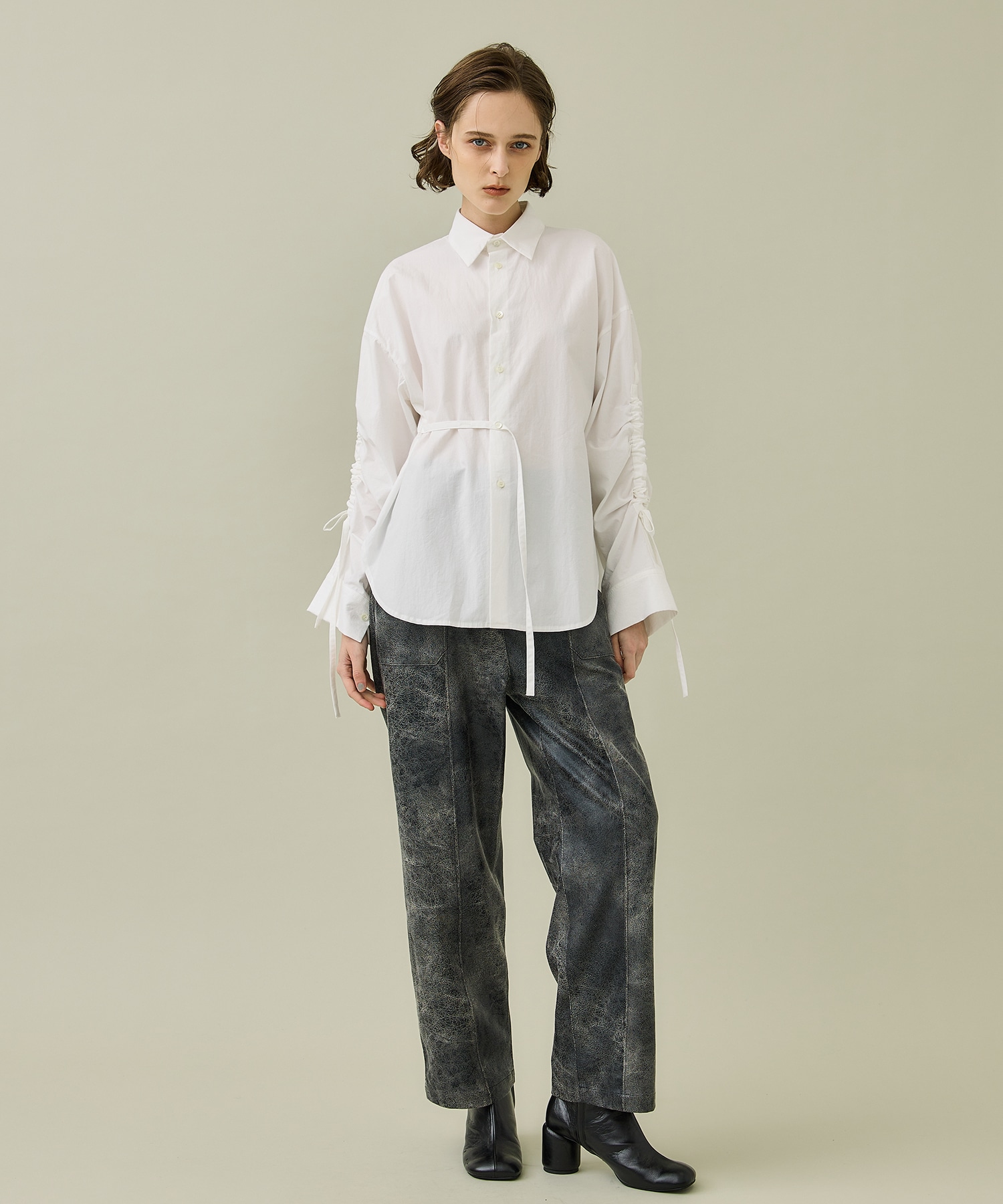 Gathered Hole Sleeve Shirt(2 WHITE): UJOH: WOMENS｜ STUDIOUS