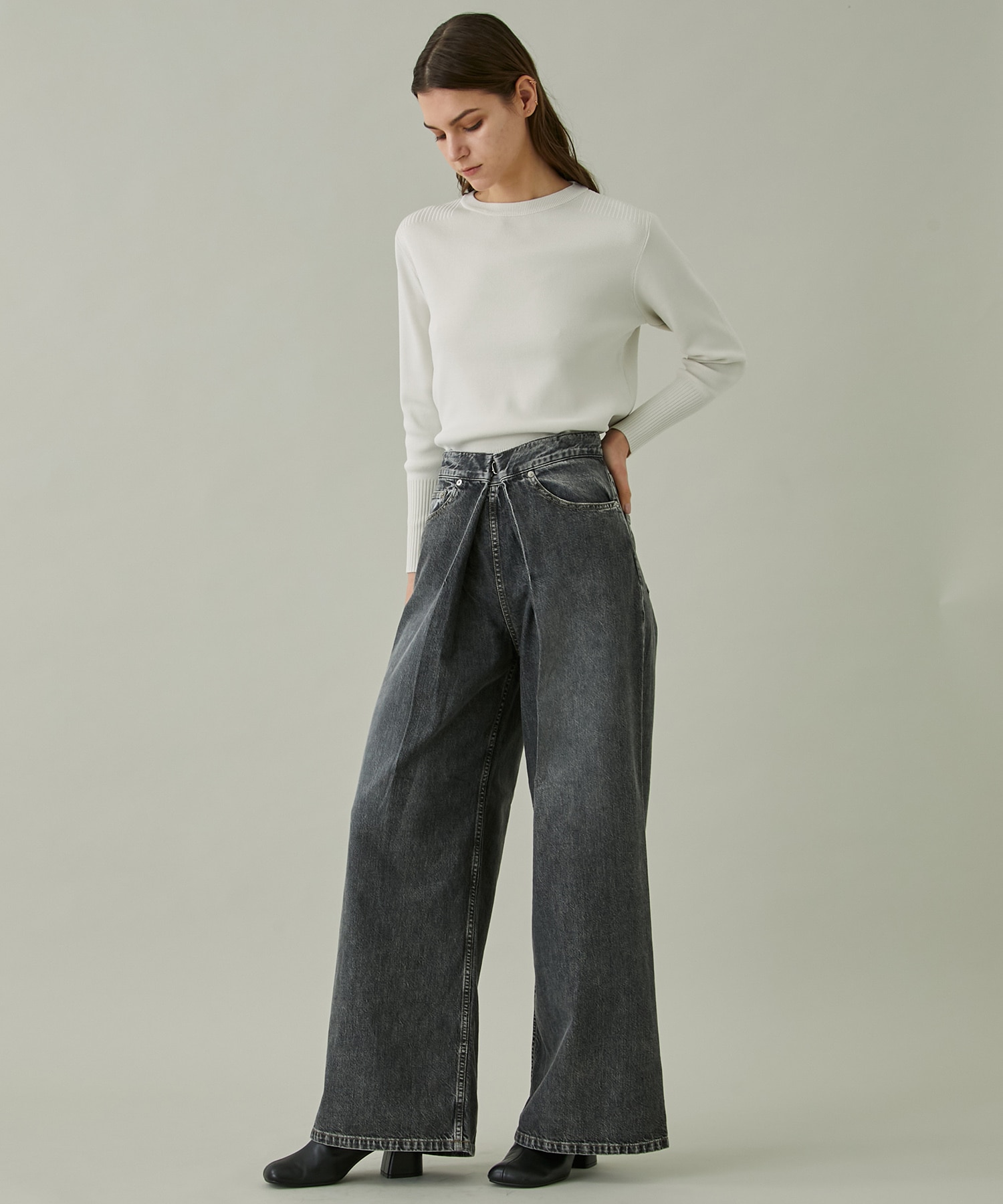 WASHED DENIM WIDE PANTS (SHORT LENGTH)｜STUDIOUS