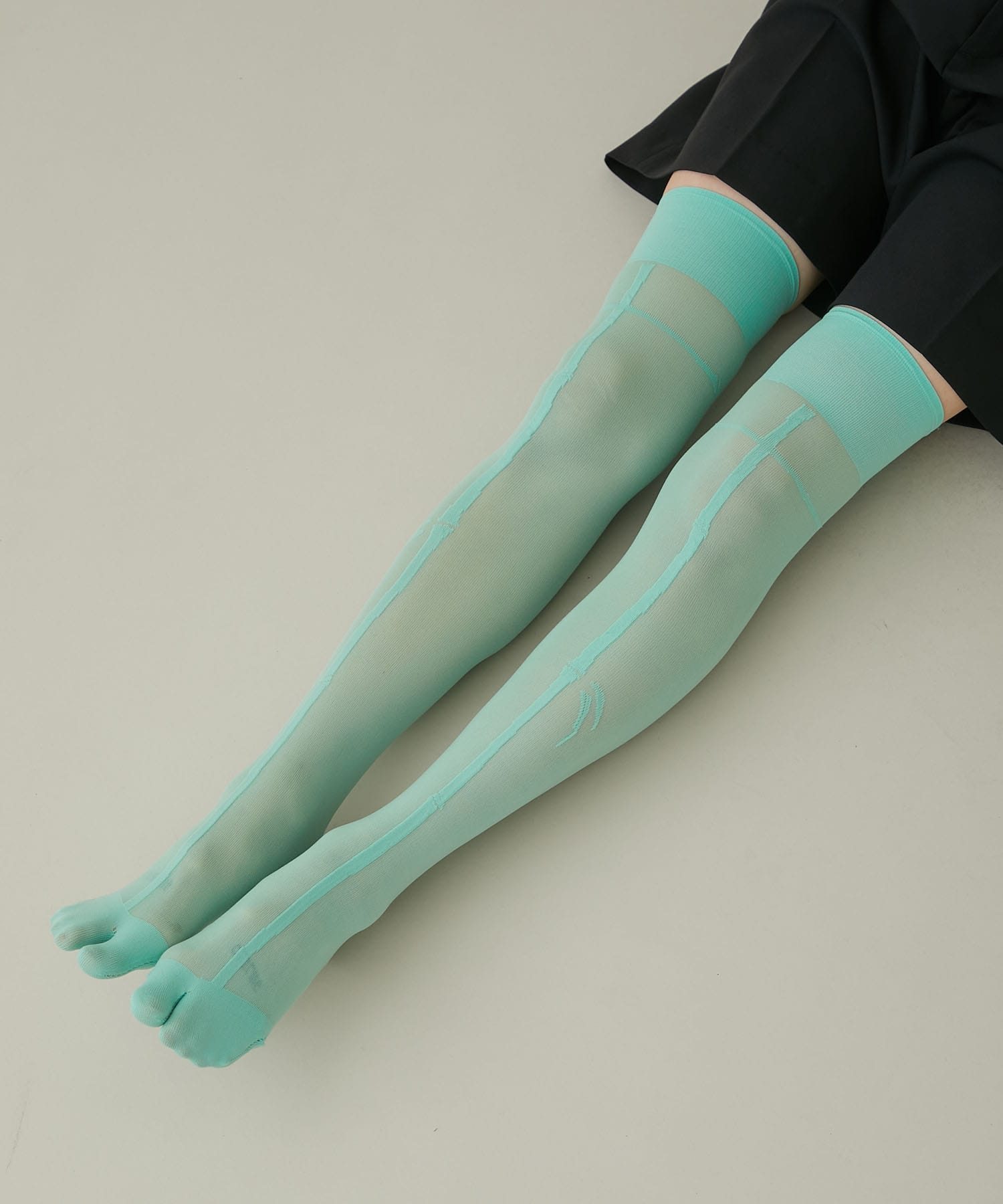 Bamboo Motif Sheer Tabi Socks Mame Kurogouchi