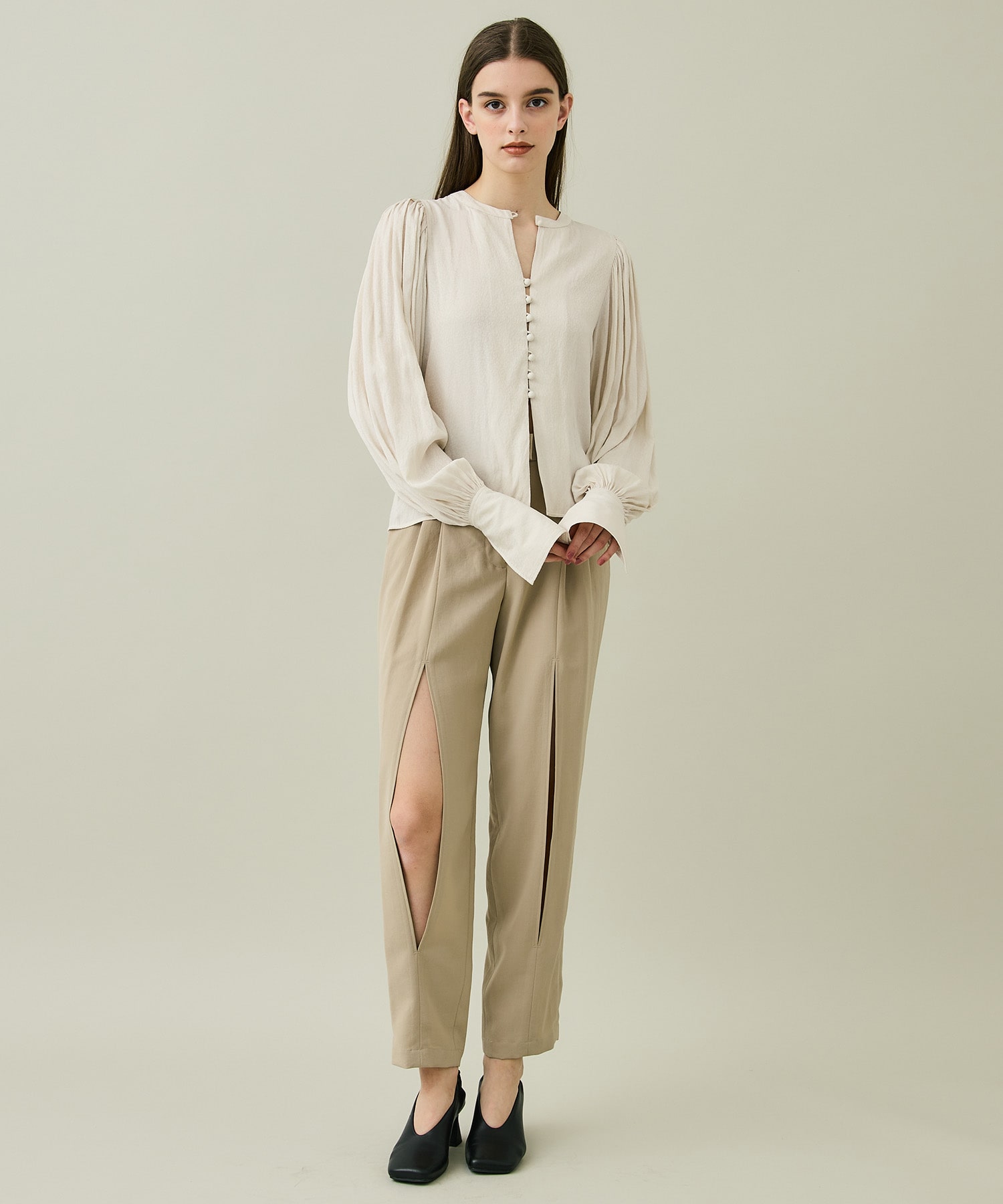 slit tapered PA(1 BEIGE): FUMIE=TANAKA: WOMENS｜ STUDIOUS ONLINE