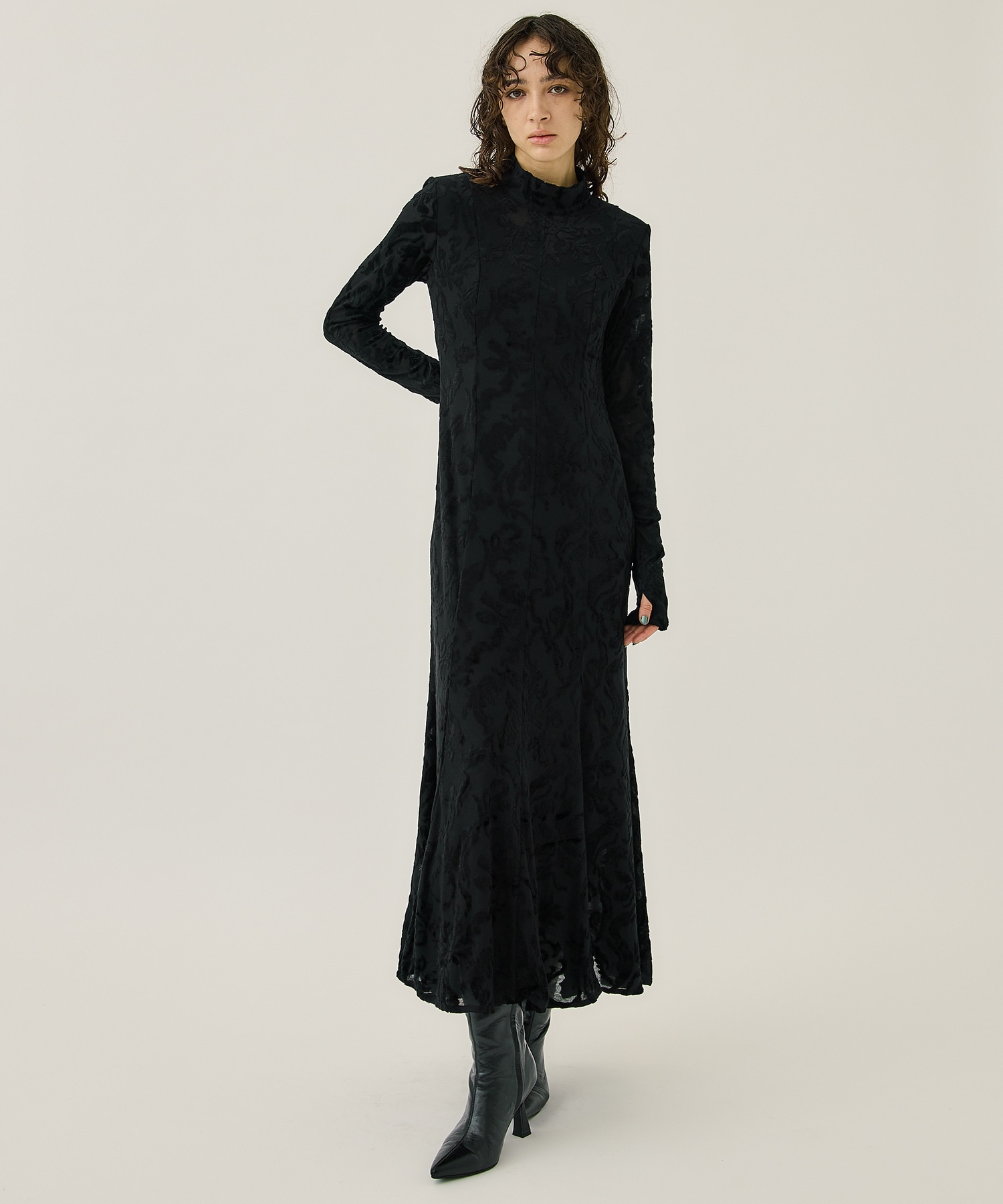 Snowflake jacquard velor dress(1 BLACK): MURRAL: WOMENS｜ STUDIOUS