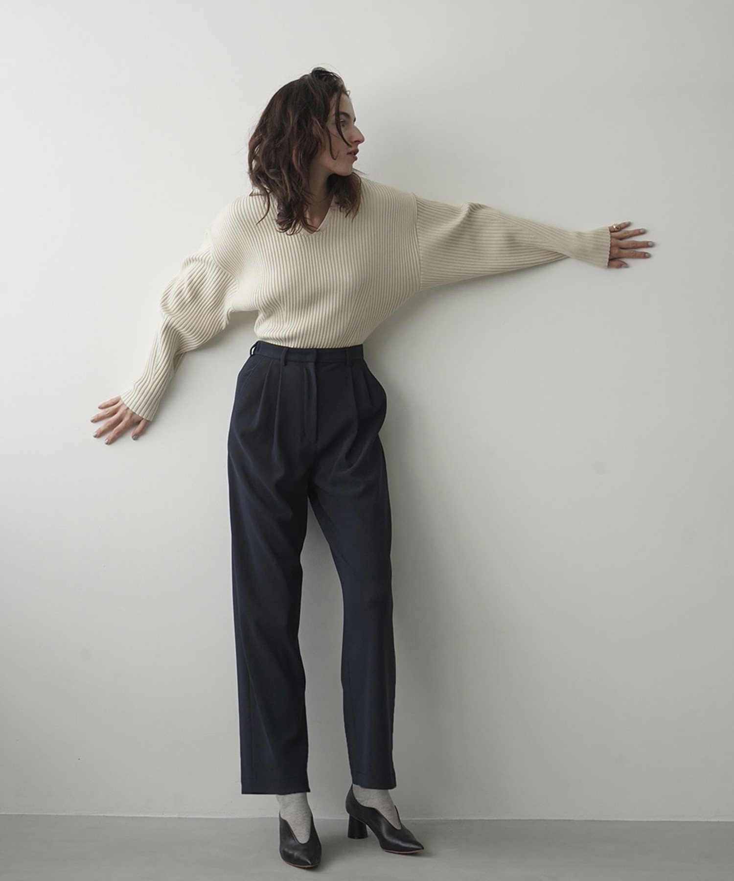 クラネ RIB STRIPE TUCK PANTS グレー 1 - カジュアルパンツ