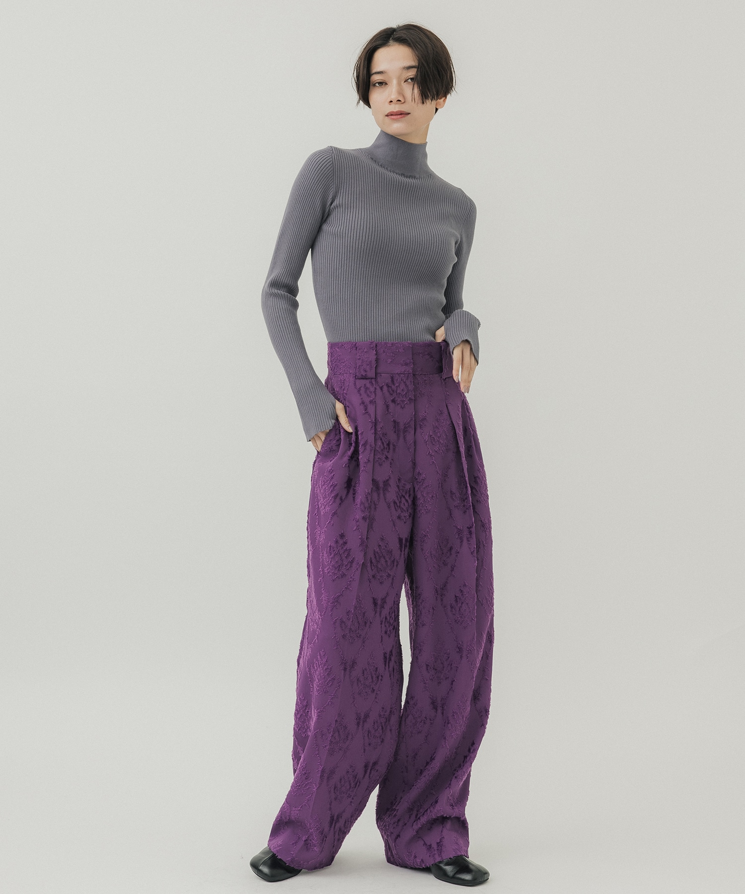 CUT JACQUARD　TWO TUCK PANTS CINOH