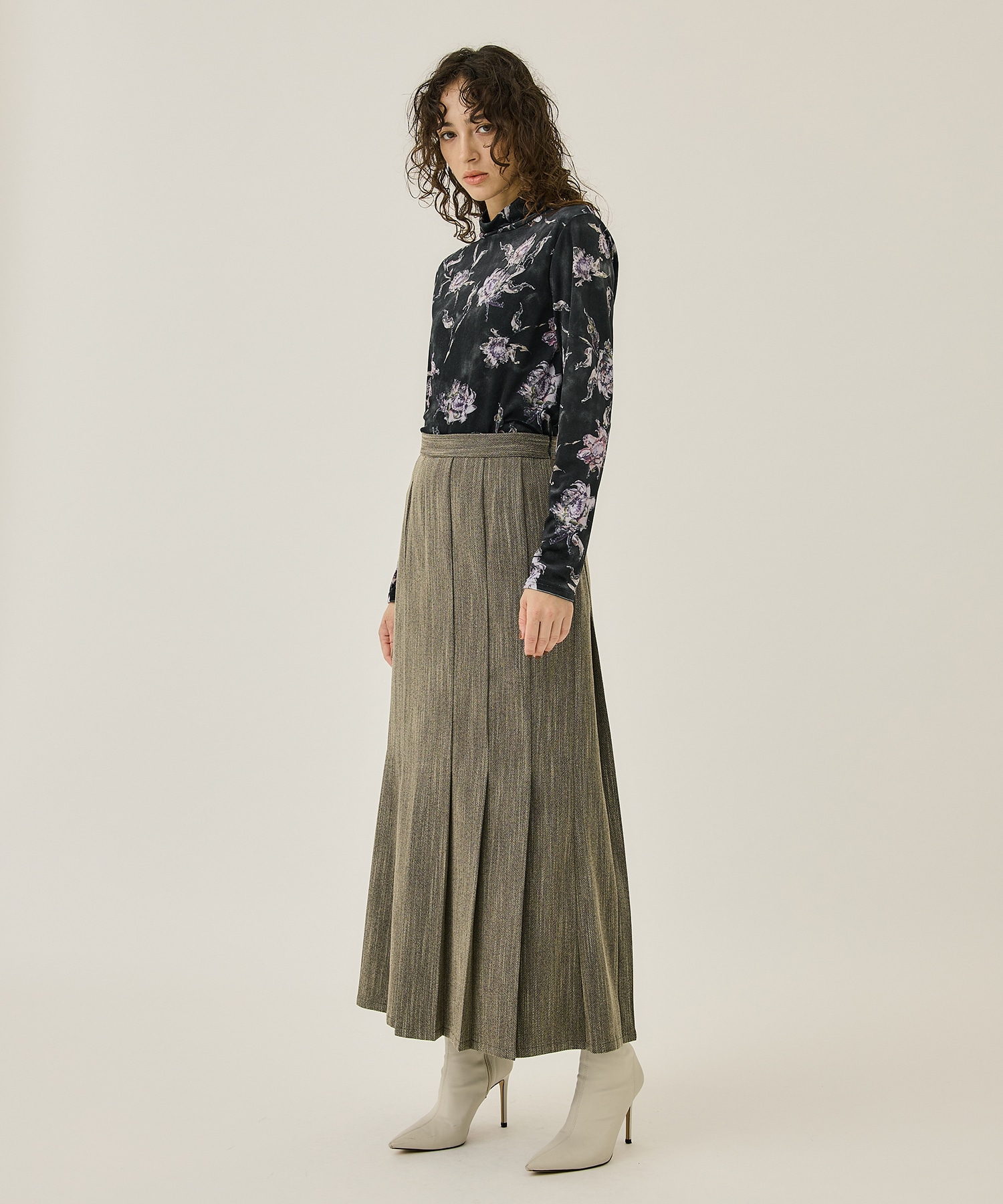 HERRINGBONE HEM PLEATS SKIRT | www.innoveering.net