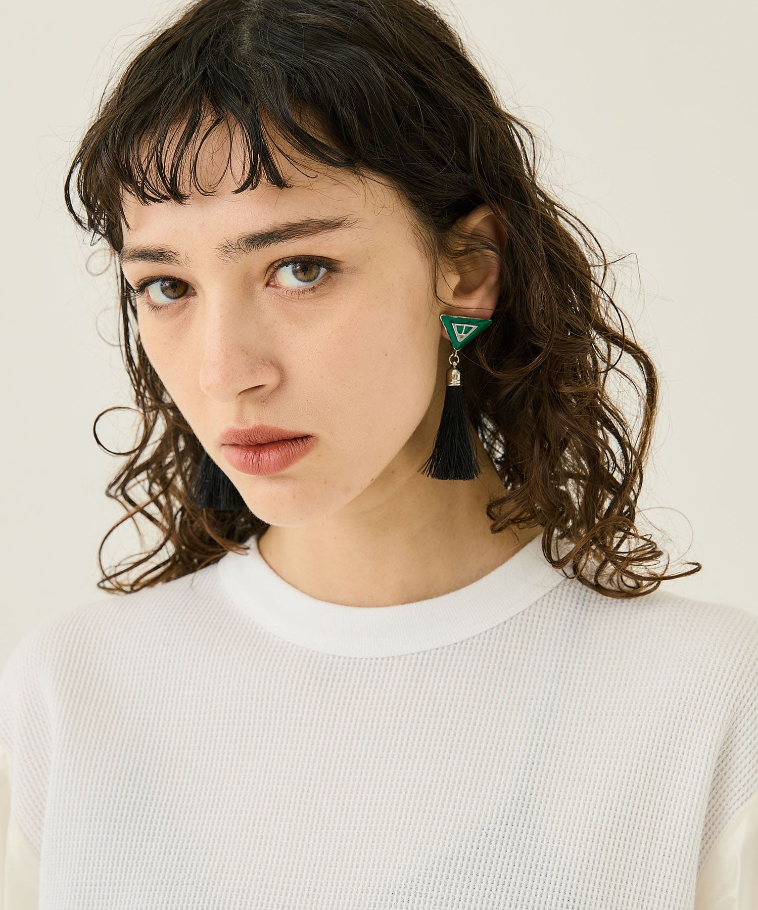 Triangle fringe earrings(FREE GREEN): TOGA PULLA: WOMENS
