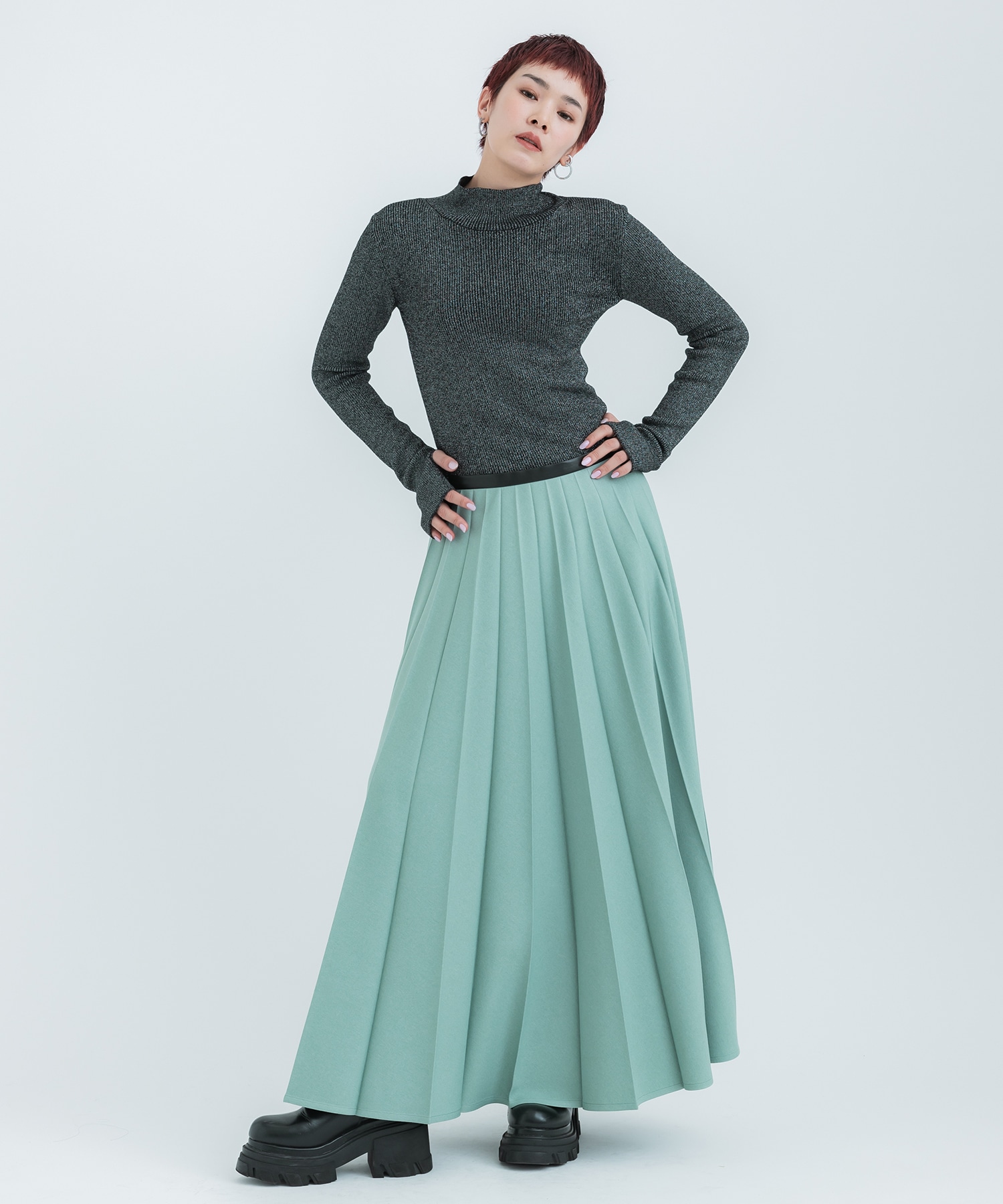 Wide Pleats Skirt 