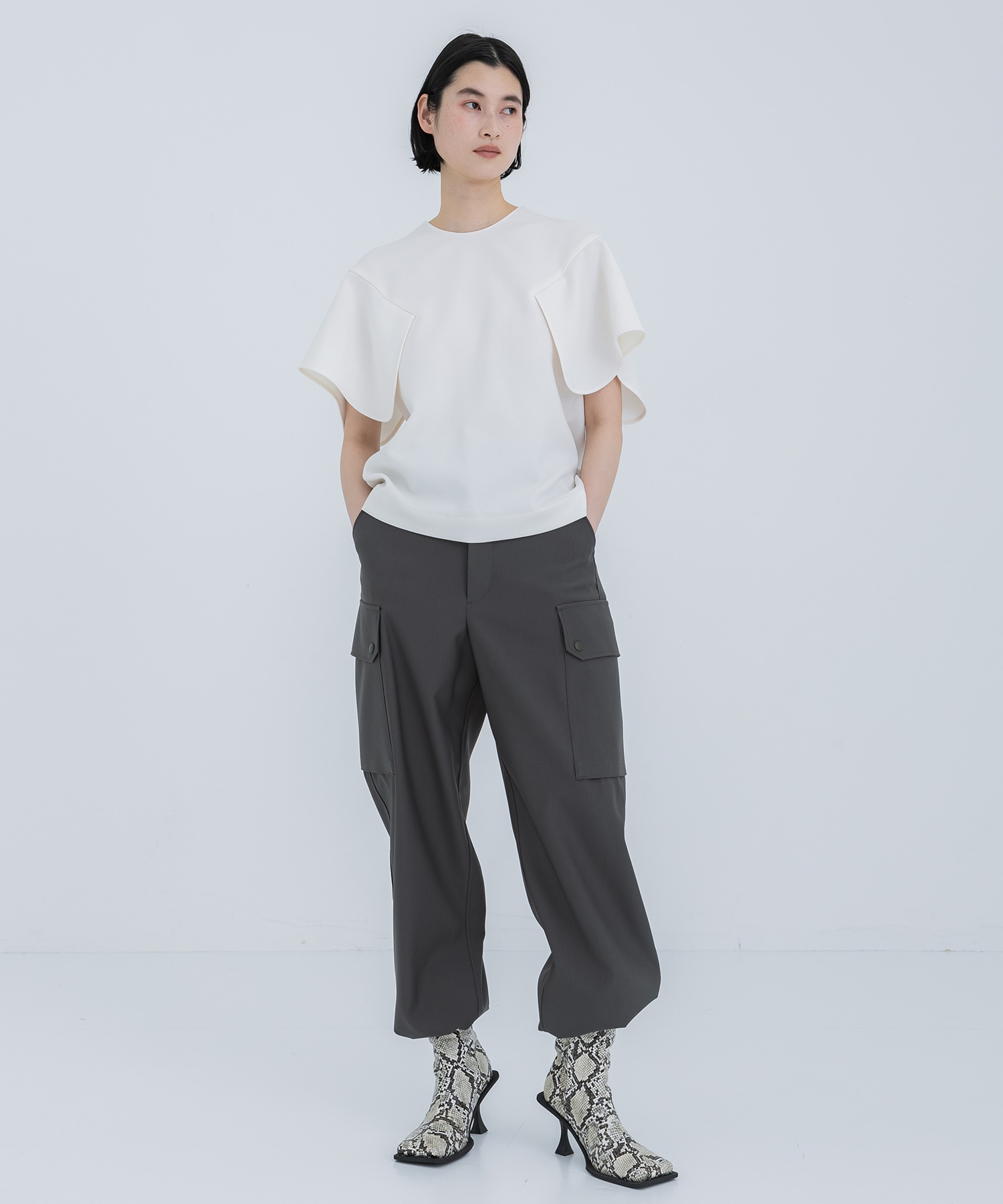 Eine panel sleeve pullover OW(2 OFF WHITE): AKIRANAKA: WOMENS 