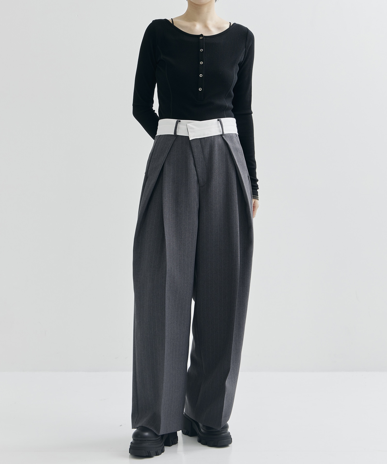 Elastic Waist Tucked Trousers STUDIOUS