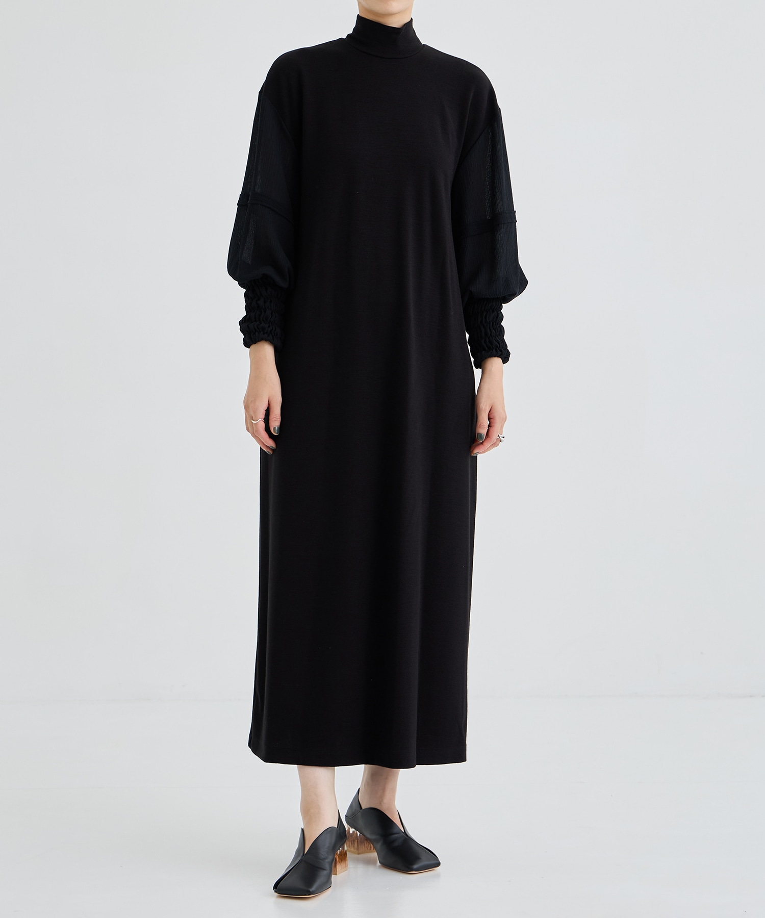 Rebekka TP sleeve dress BK AKIRANAKA