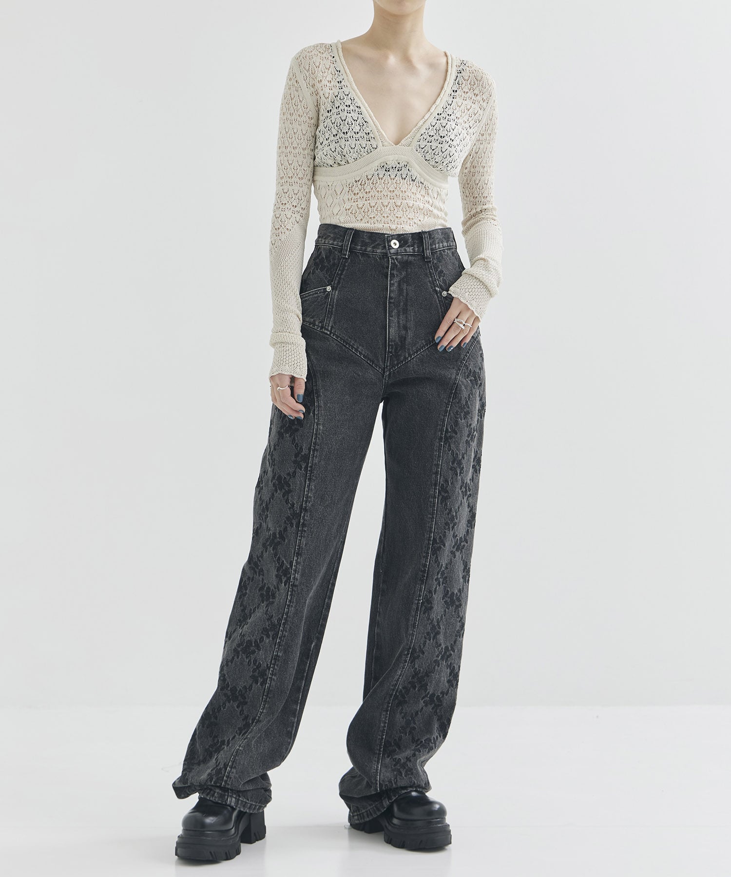 FLOWER EMBROIDERED WIDE JEANS FETICO