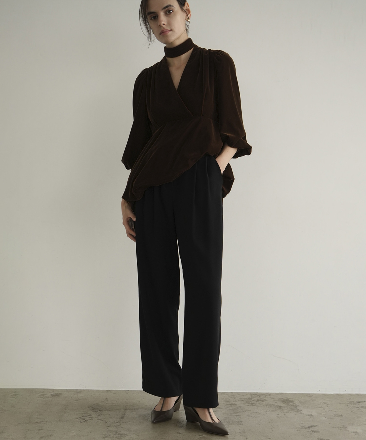 BASIC TUCK PANTS CLANE