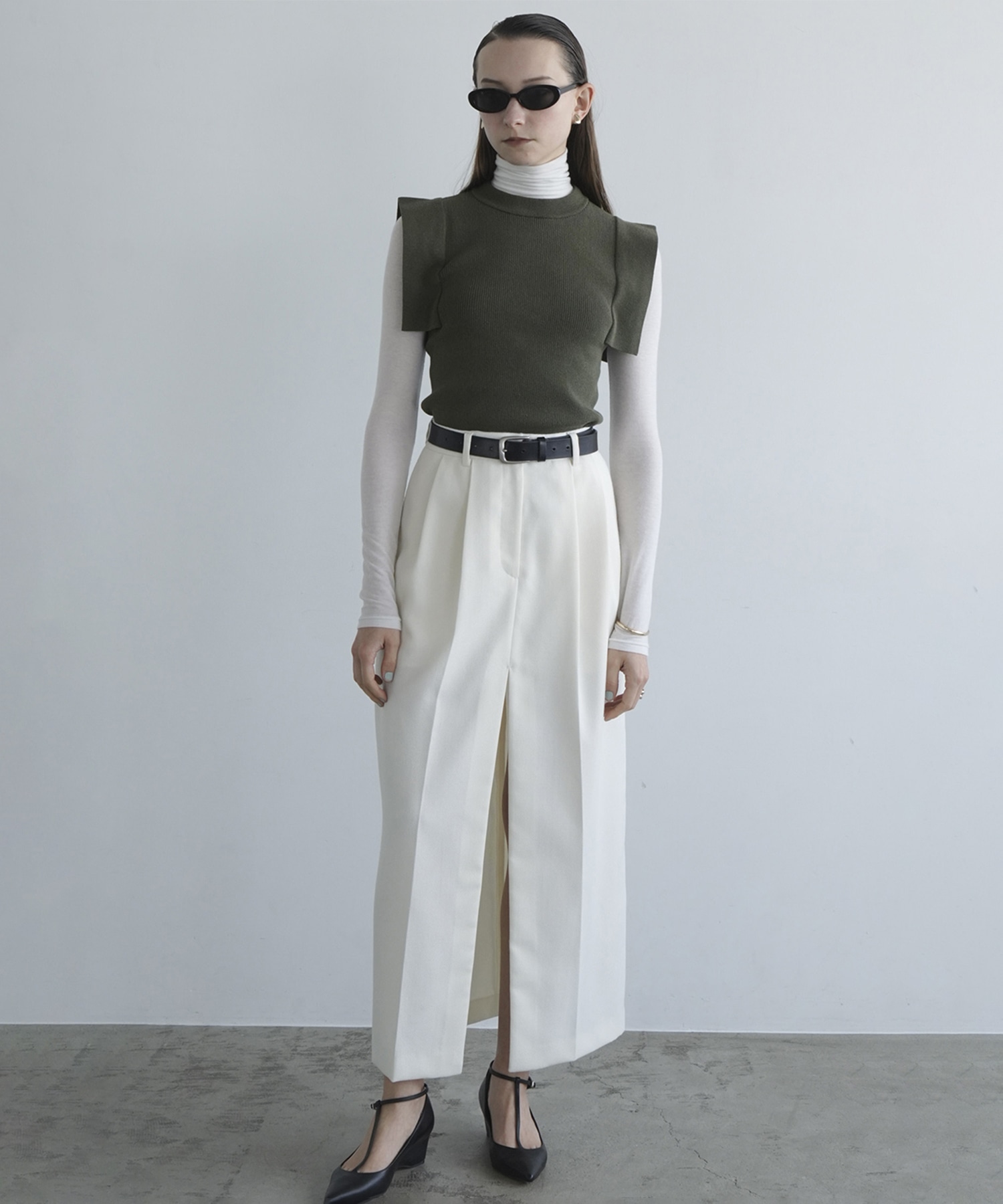 FRONT SLIT TUCK SKIRT CLANE